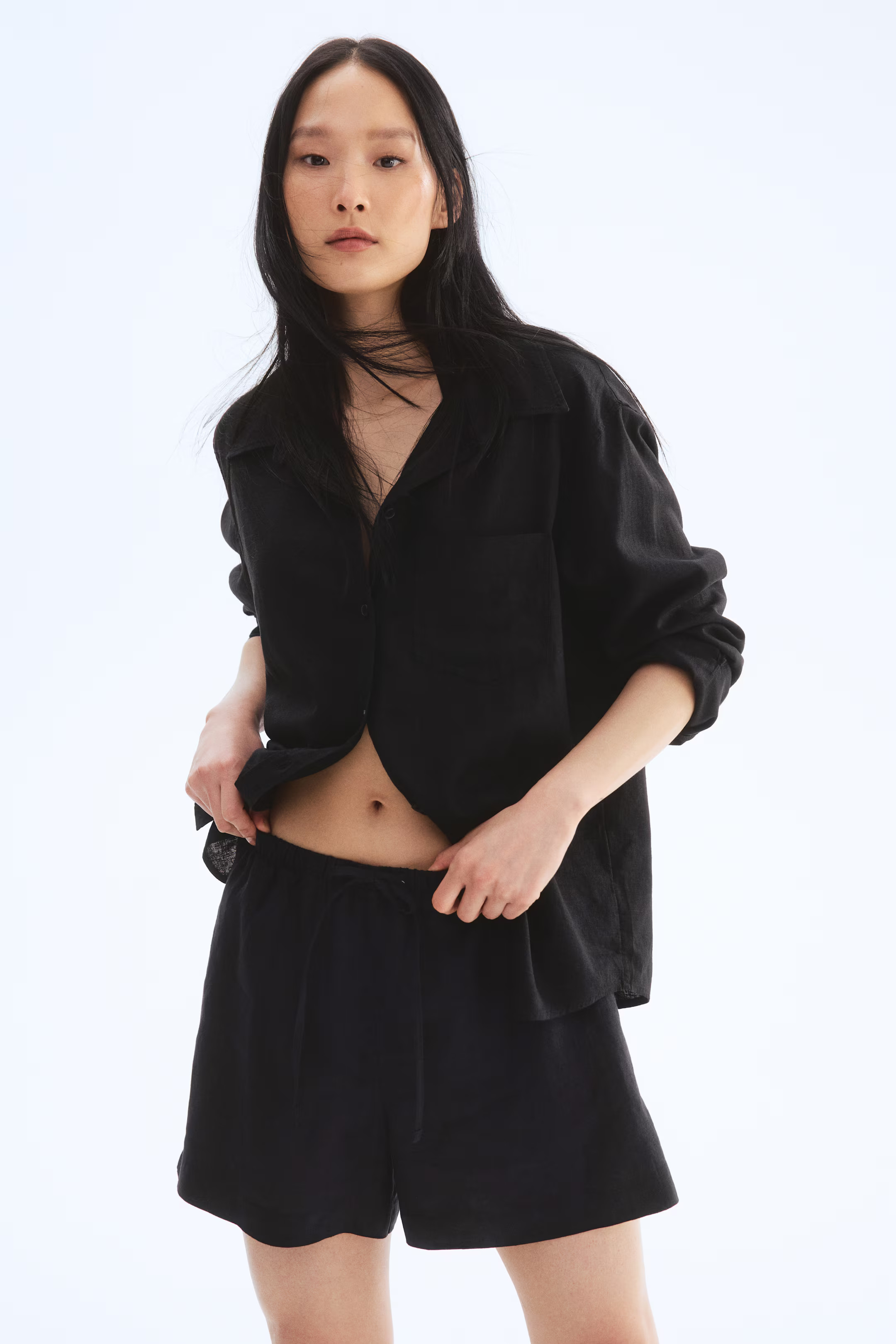 Linen Drawstring Shorts | H&M (US + CA)