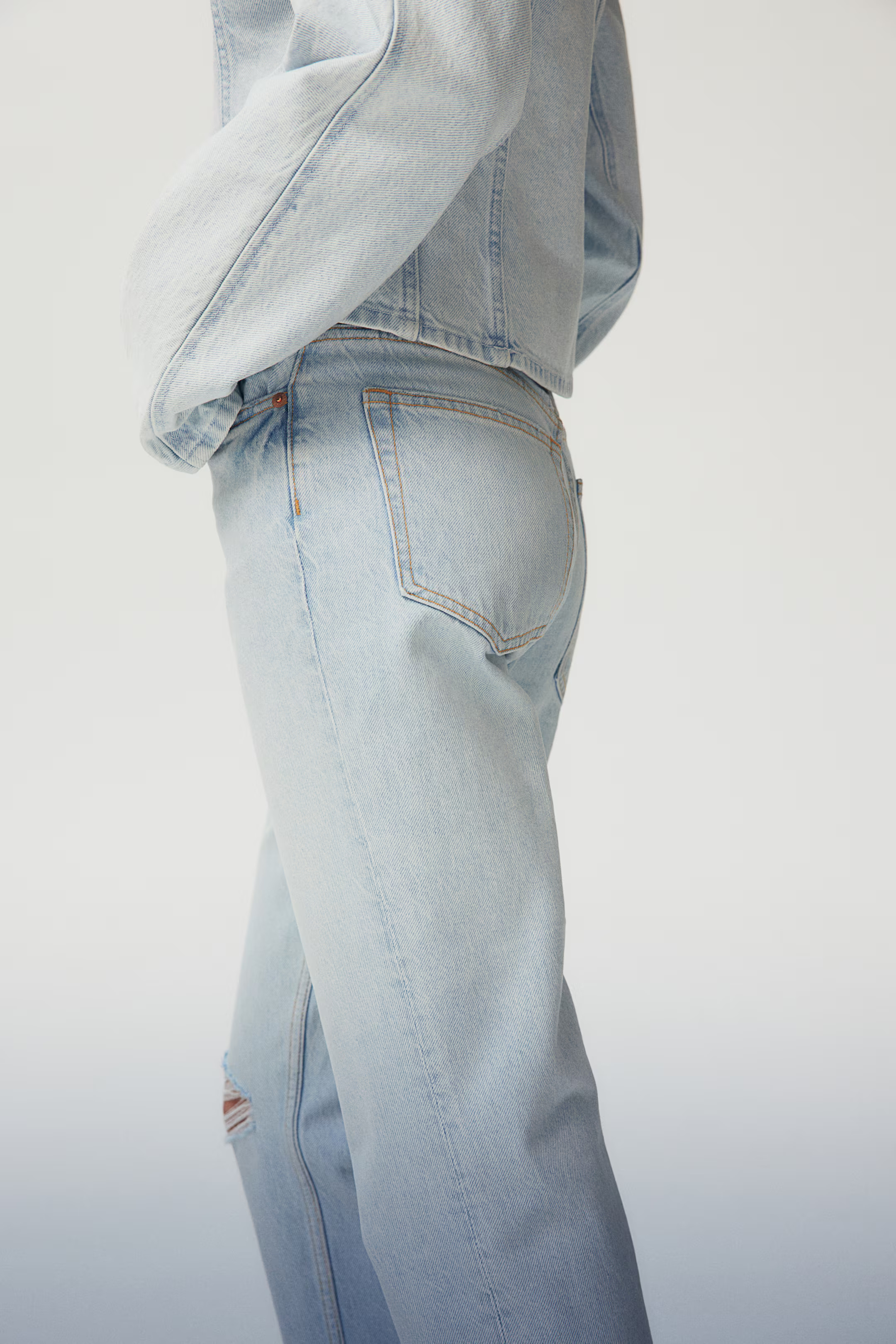 Straight High Cropped Jeans - Pale denim blue - Ladies | H&M US | H&M (US + CA)