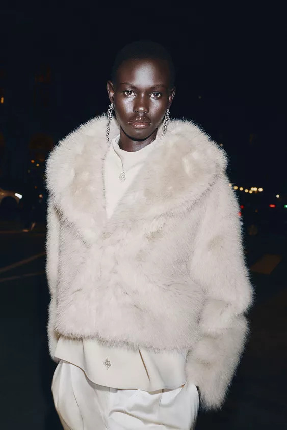 SHORT FAUX FUR LAPEL COLLAR COAT | Zara US