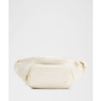 Everywhere Belt Bag Extra Large 4L | Lululemon (US)