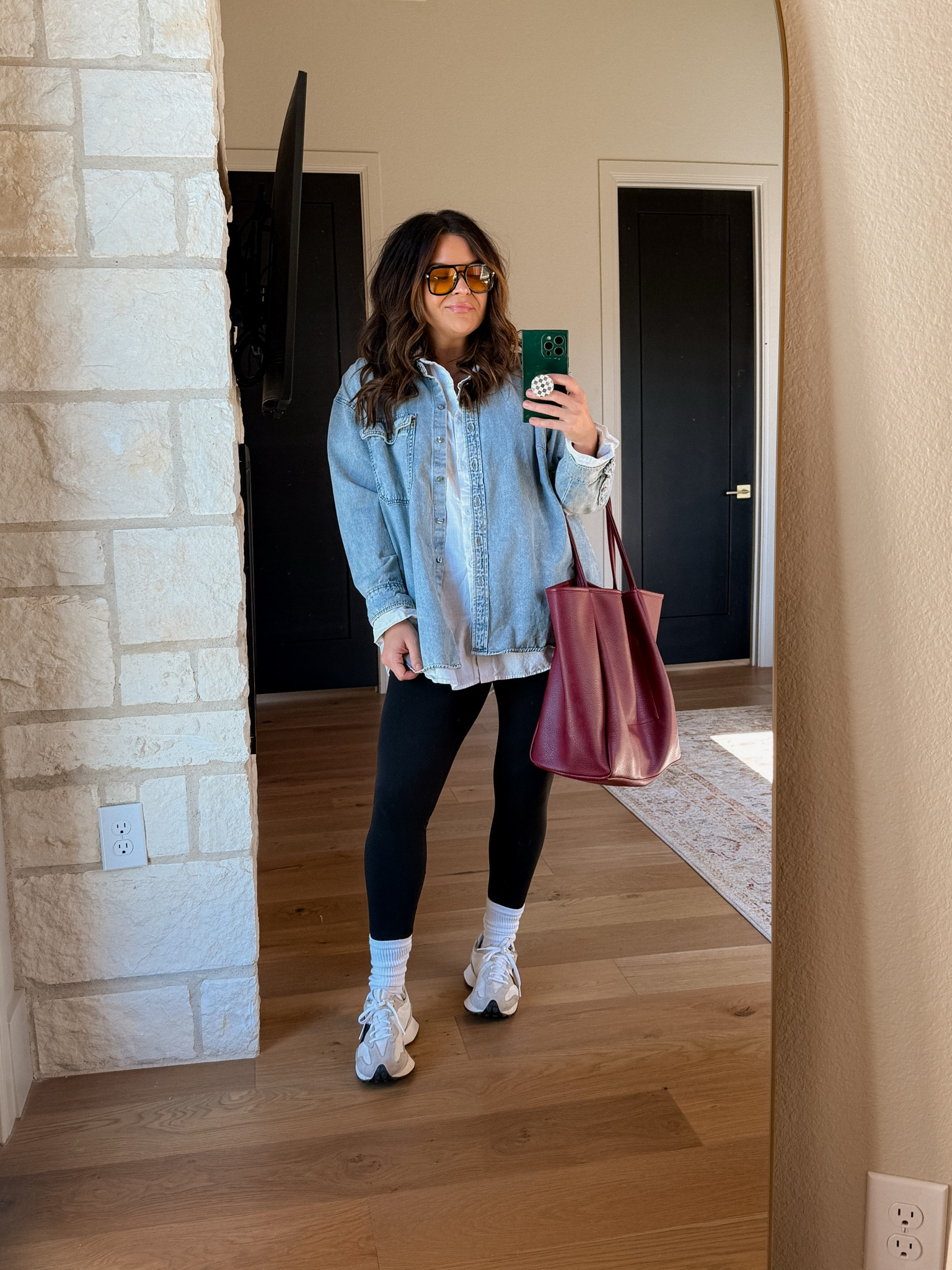 Casual but put together leggings outfit.
White button up: XXL
Denim Button Up: XXL
Leggings: Large
Sneakers: TTS


#LTKFindsUnder50 #LTKStyleTip #LTKMidsize