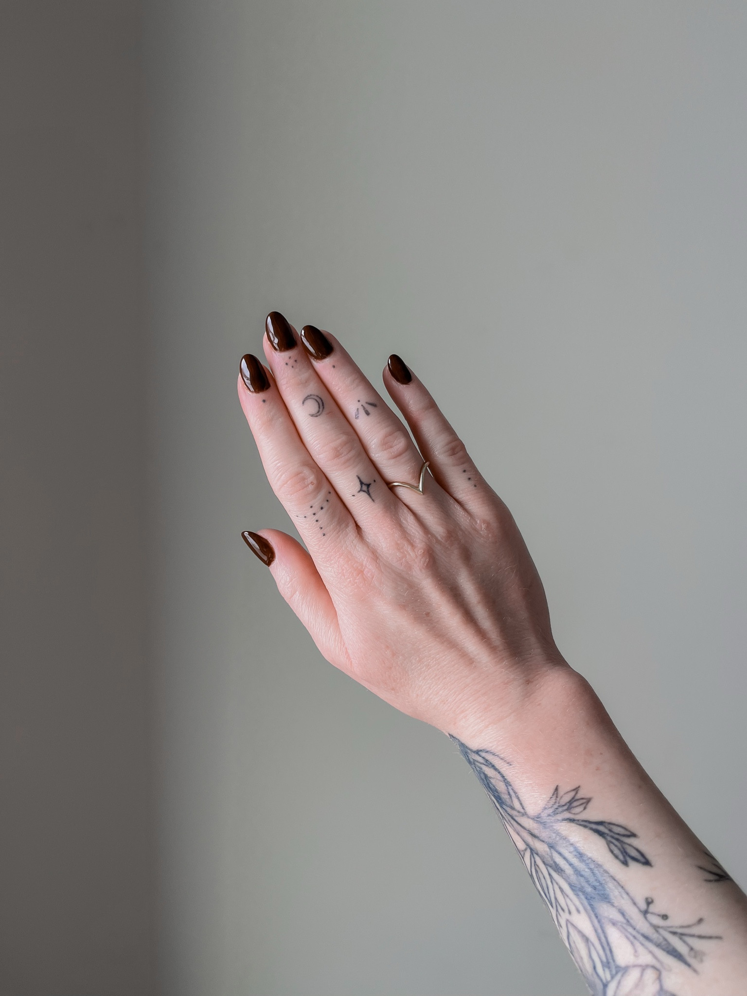 Dark chocolate nails 🍫

#LTKFindsUnder50 #LTKBeauty #LTKSeasonal