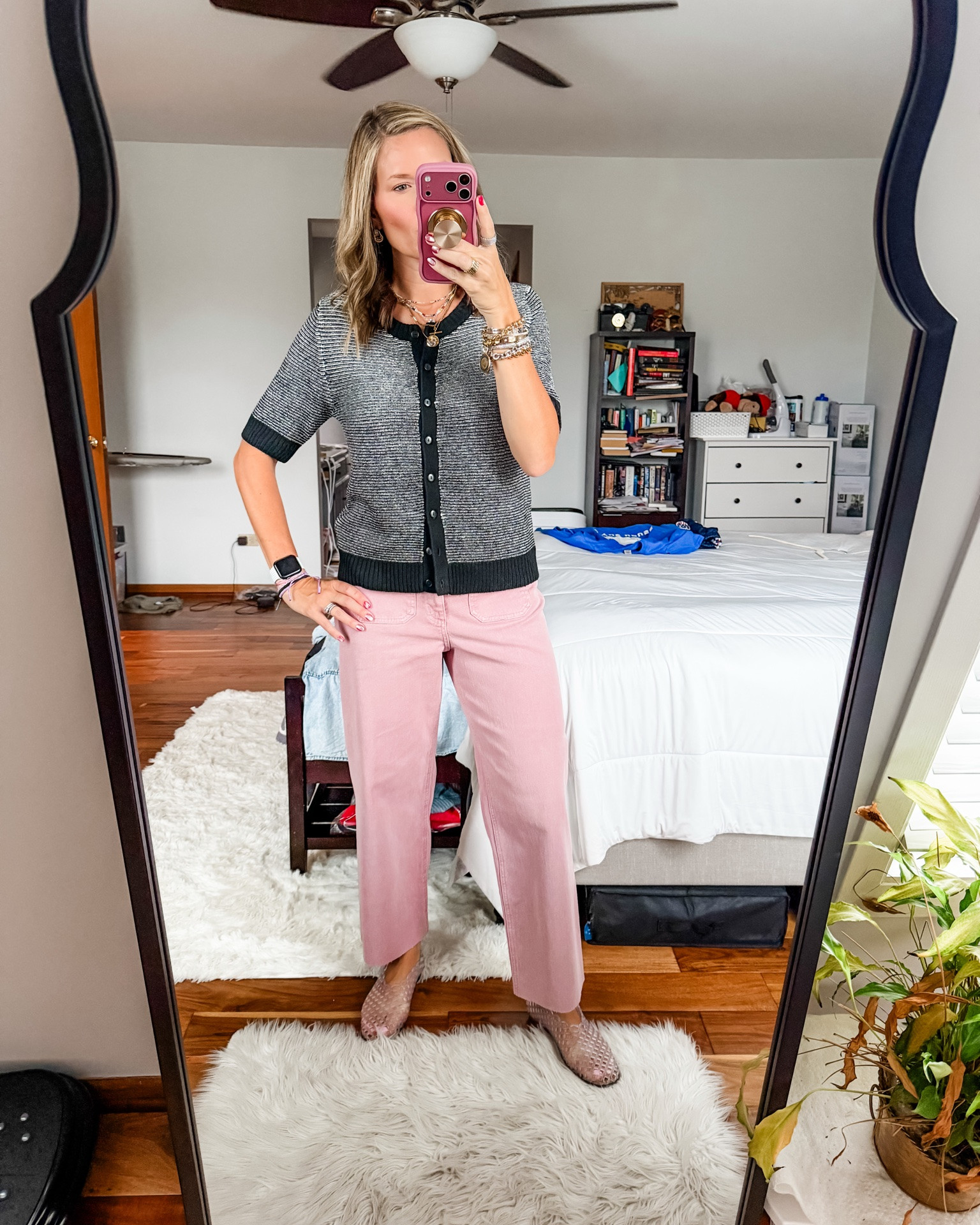 Wow it’s been a doozy of a day. Between my two daughters I’ve been screamed at faaaar too many times today 😩😩 This top and pants are totally new to me. I did cut a couple inches off the bottom of the pants to make them more ankle length but otherwise I really liked this combo!

#LTKootd #LTKOver40 #LTKWorkwear