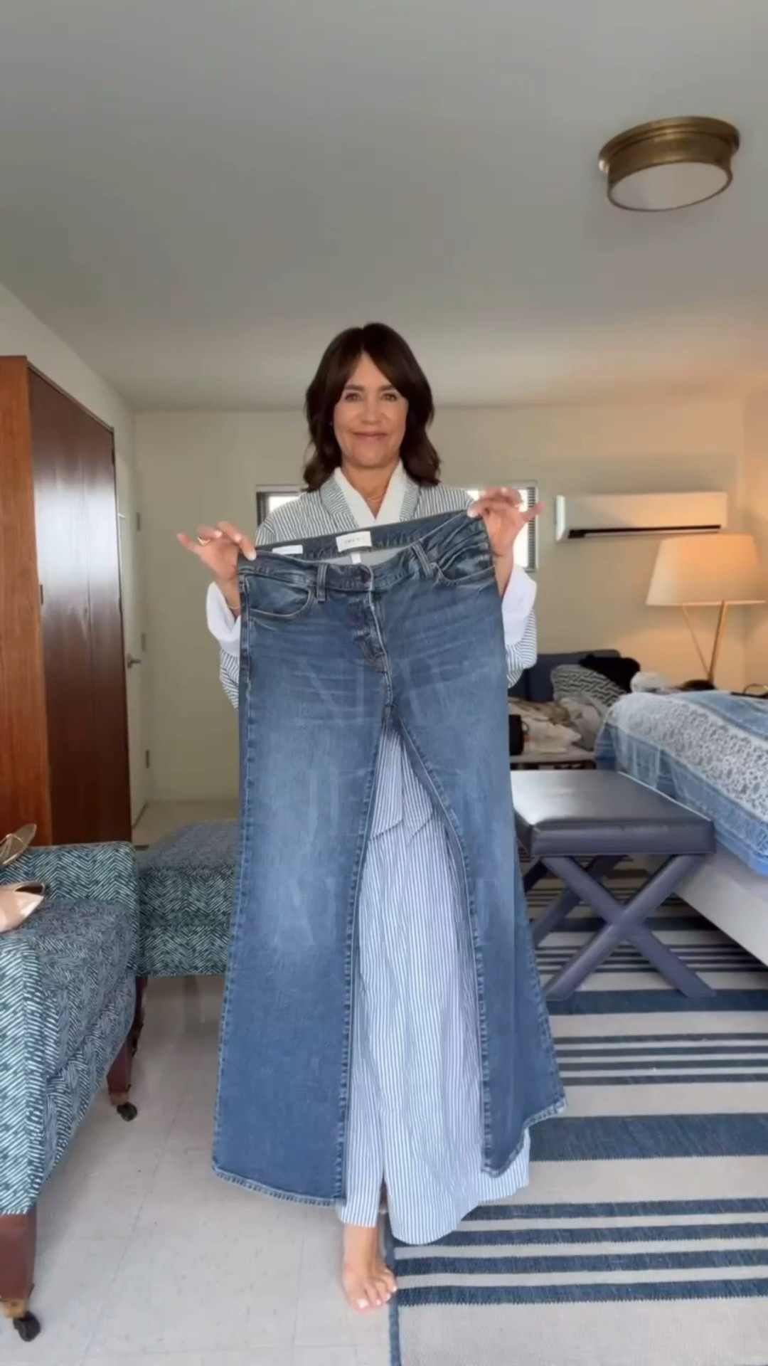 New Jean alert!! 🤩

This Frame Jean is new and updated! And it’s the perfect midrise.❤️

I’m linking petite and regular lengths!

#LTKSeasonal #LTKOver40 #LTKPetite