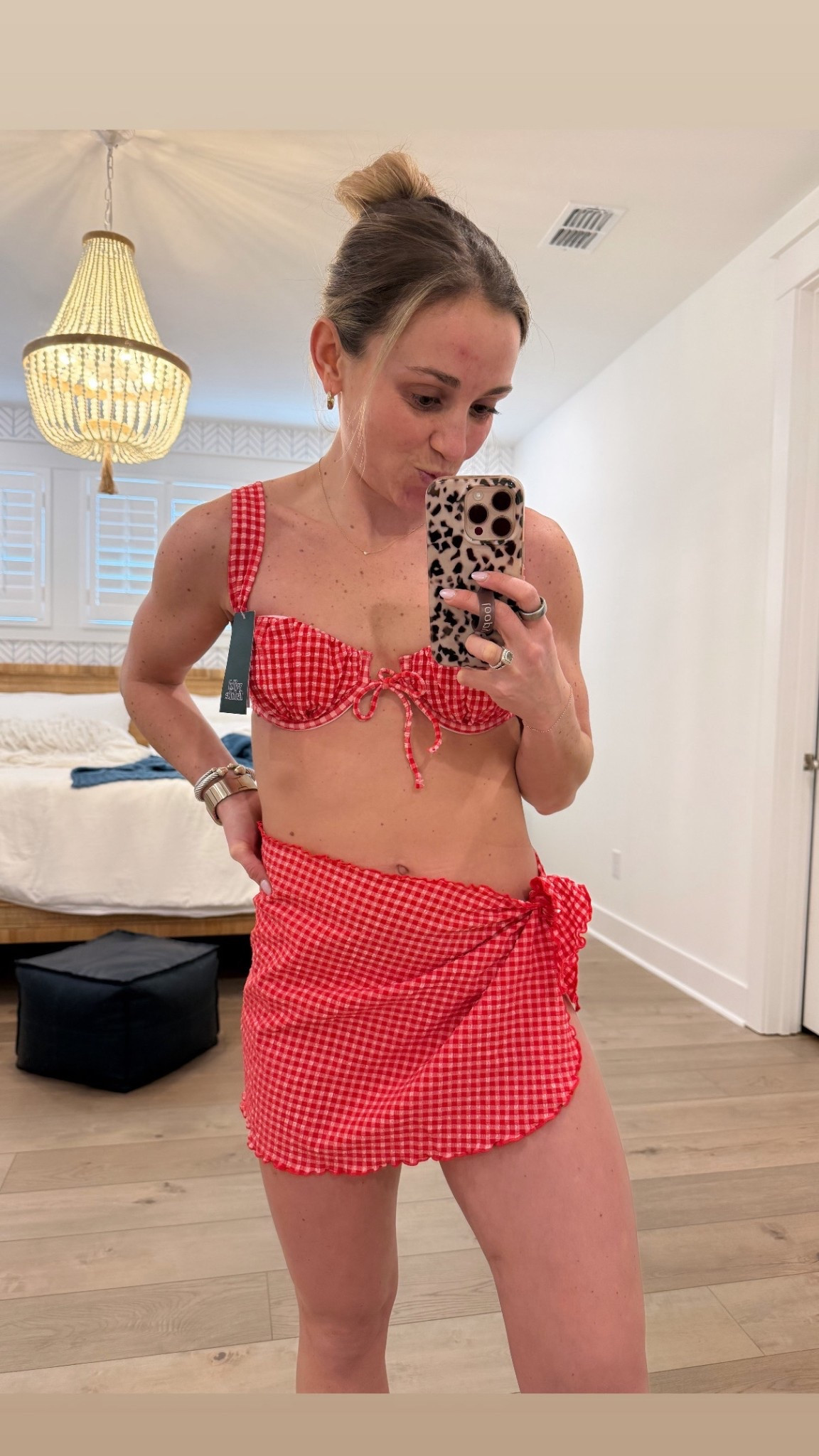 Target swim is out & this set is so dang cute! Love the matching coverup skirt!!
XS in top & bottom
XXS/XS in skirt 

#LTKootd