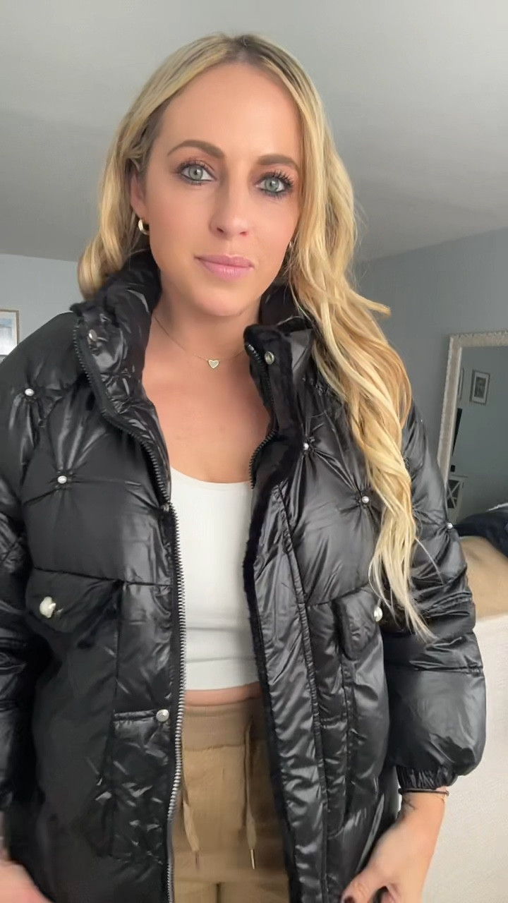 Shein puffer jacket 15% off with ashley1155 

#LTKfindsunder50 #LTKsalealert #LTKVideo