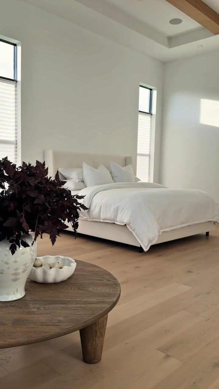 The coziest Amazon bedroom finds ☁️ Shop the complete look for your own sanctuary.

#LTKhome #amazonfinds #bedroomdecor #bedroominspo #cozyhome #amazonhome #bedding #organicmodern

#LTKmorningroutine #LTKHome #LTKdayinmylife