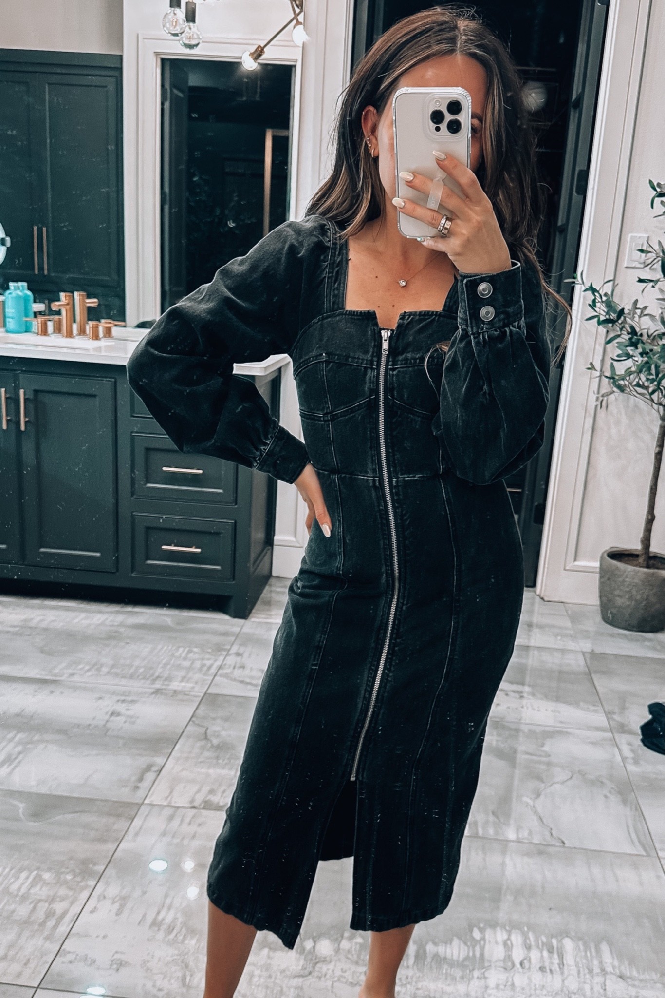 Wearing size 0 in this denim dress from target 



#LTKunder50 #LTKunder100