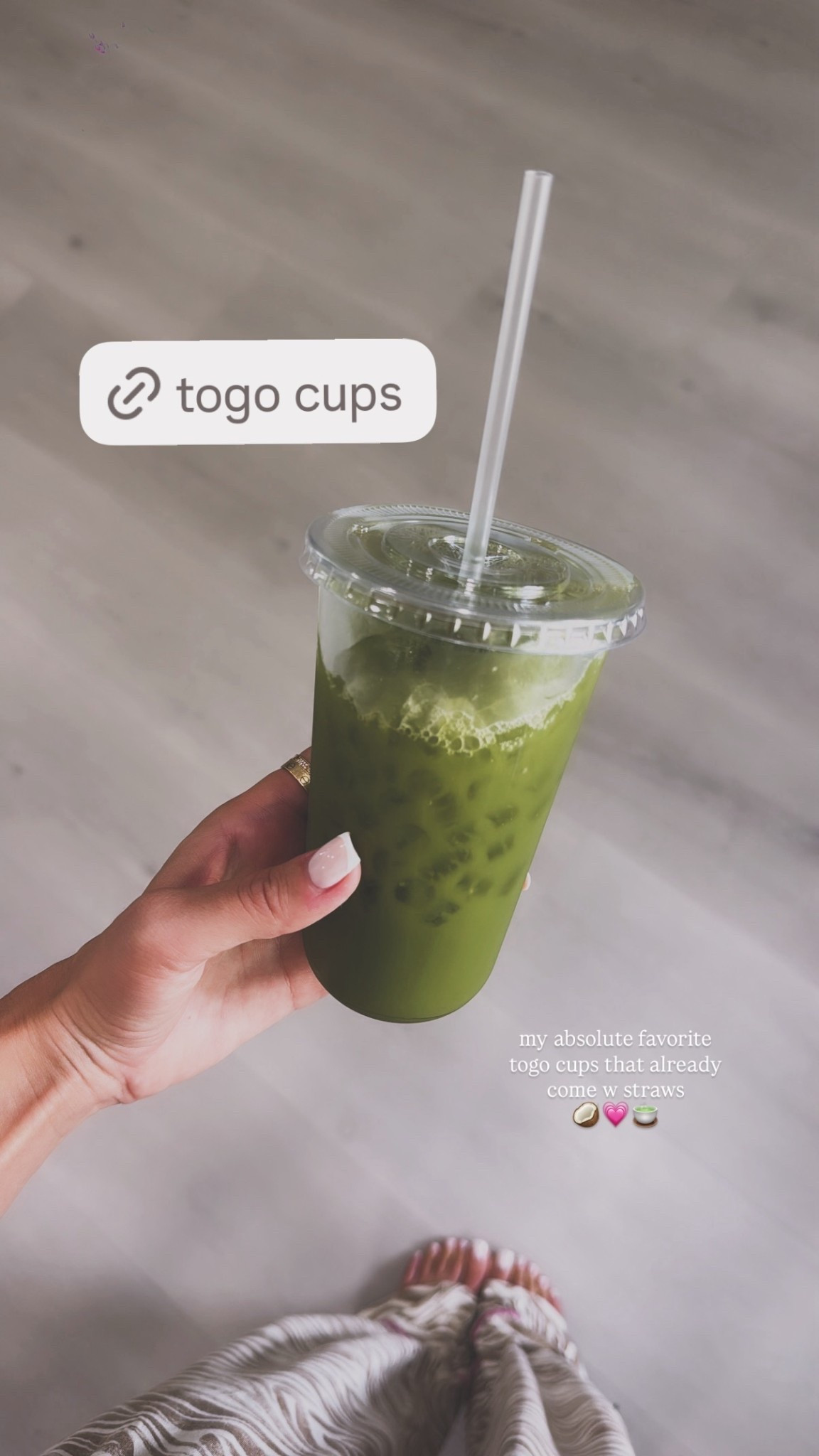 my absolute favorite 
togo cups that already 
come w straws 
🥥💗🍵