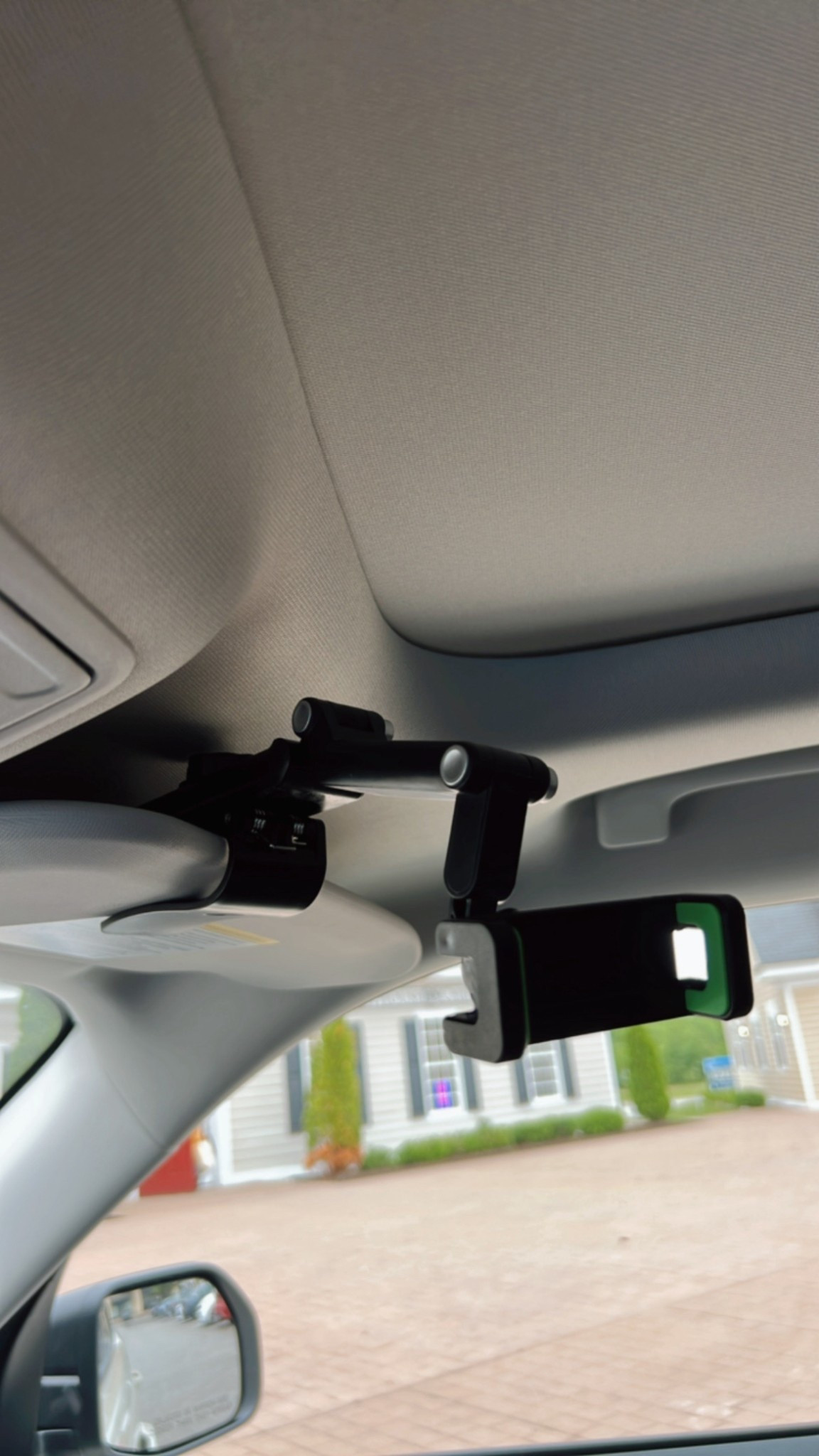 Content creator? Then you need this clip on visor phone holder!

#LTKTravel #LTKFindsUnder50 #LTKHome