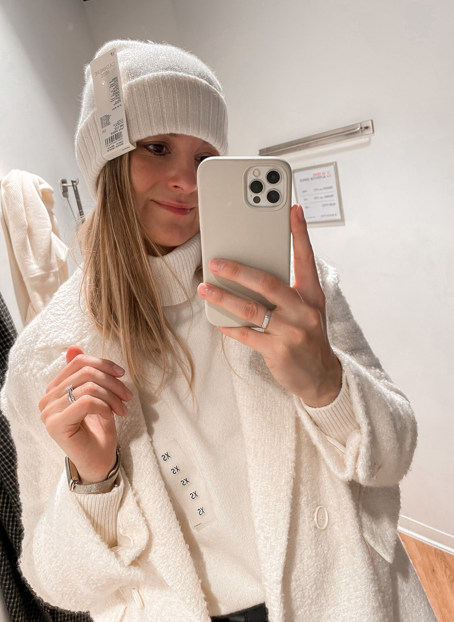Wool jumper and cashmere beanie 🤍

#LTKGiftGuide #LTKSeasonal #LTKstyletip
