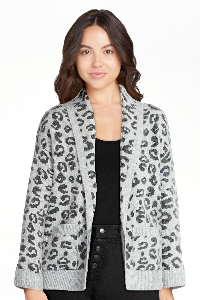 Time and Tru Women's Fuzzy Cardigan Sweater, Lightweight, Sizes XS-XXXL | Walmart (US)