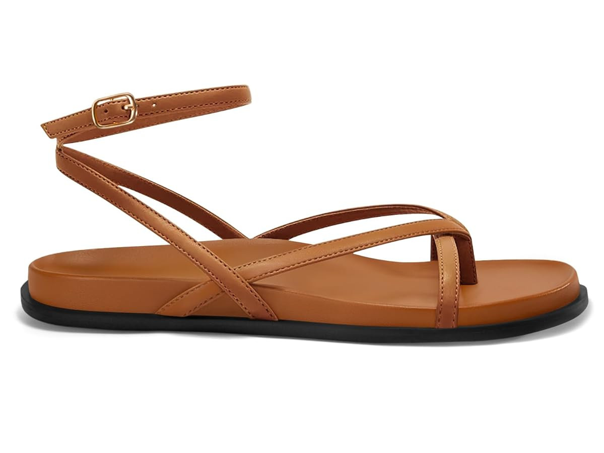 Coutgo Womens Strappy Flat Sandals Comfortable Flip Flop Footbed Sandals Ankle Strap Summer Beach... | Amazon (US)