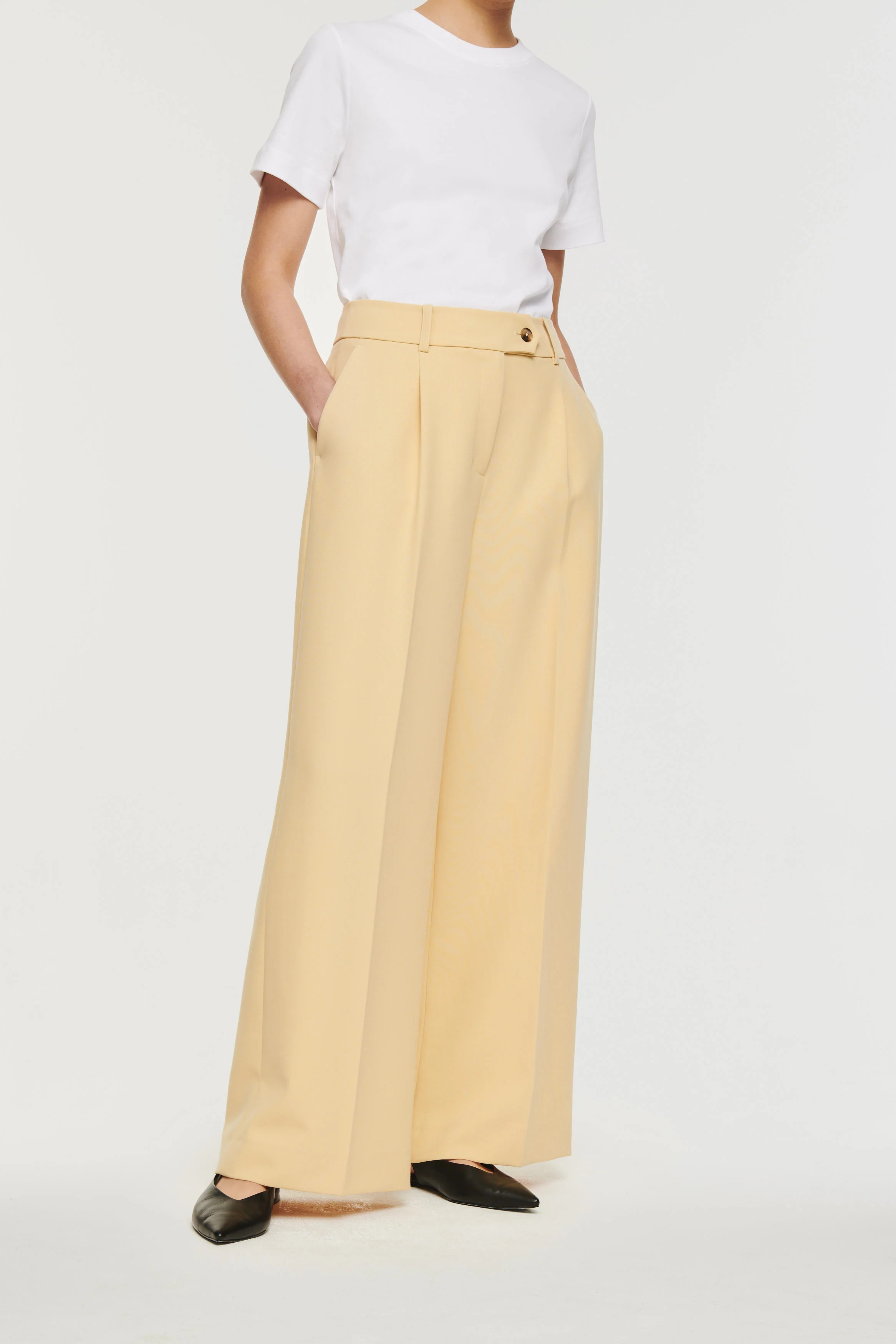 Kimmi | Wide Leg Trousers in Soft Yellow | ALIGNE | Aligne UK