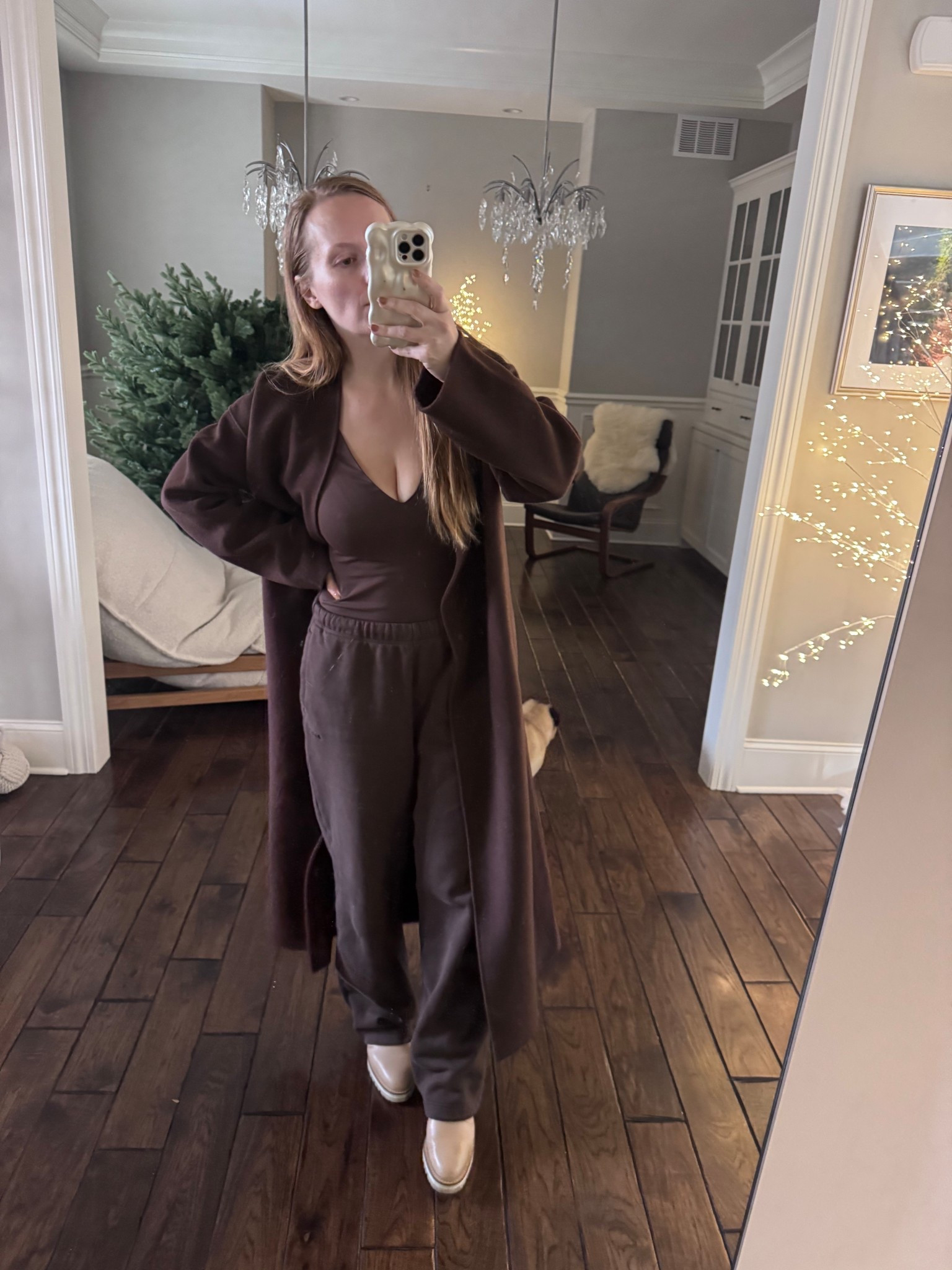 Chocolate Brown Fall

Fall style, mom life, boy mom, cozy, sweats, skims, anime bing

#LTKmomlife #LTKSeasonal