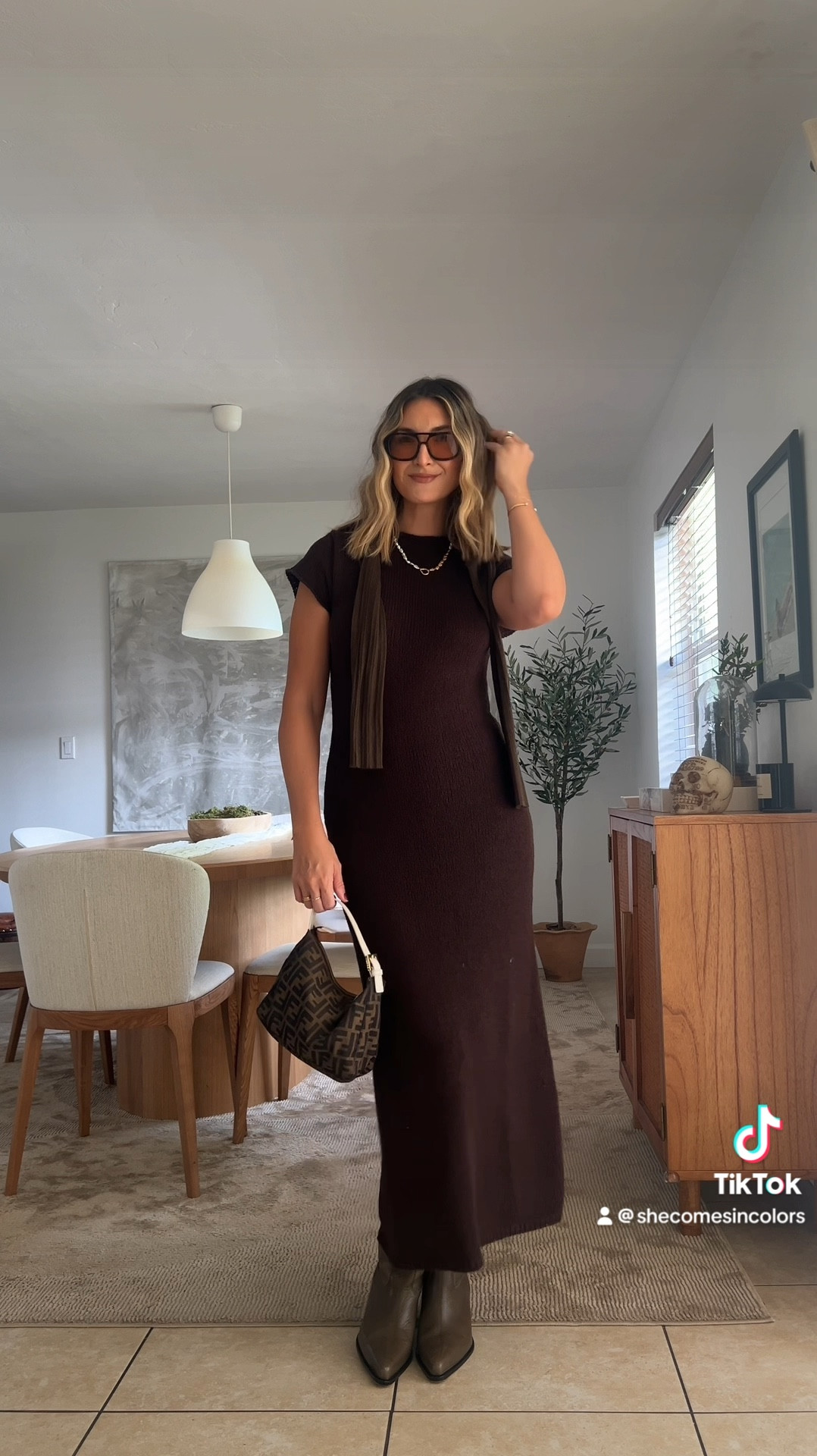 Give me everything in chocolate brown please 🍫🤎🍂🐻 #browndress #knitdress #dissh 