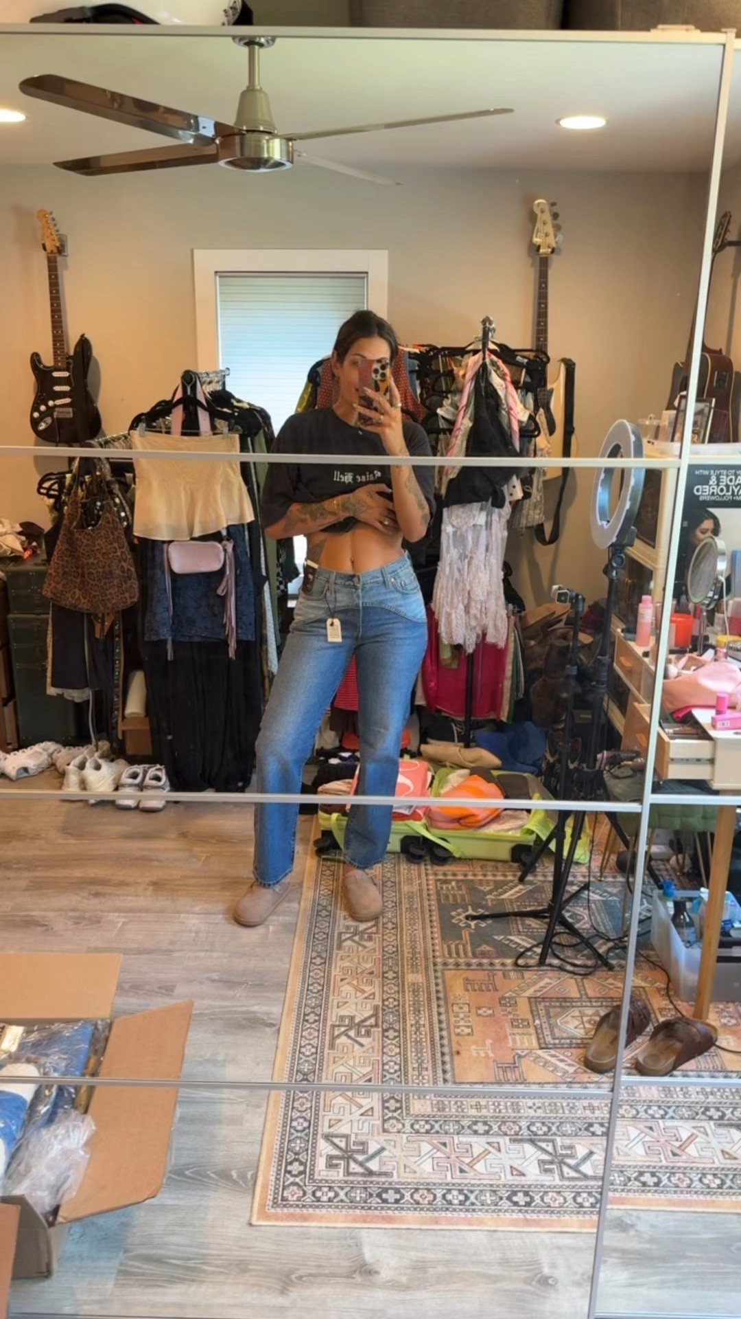 these jeans HELLO?!!!! 

#LTKSeasonal #LTKStyleTip #LTKFindsUnder100