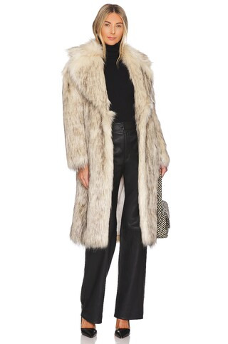 Katie Faux Fur Coat
                    
                    Jakke | Revolve Clothing (Global)