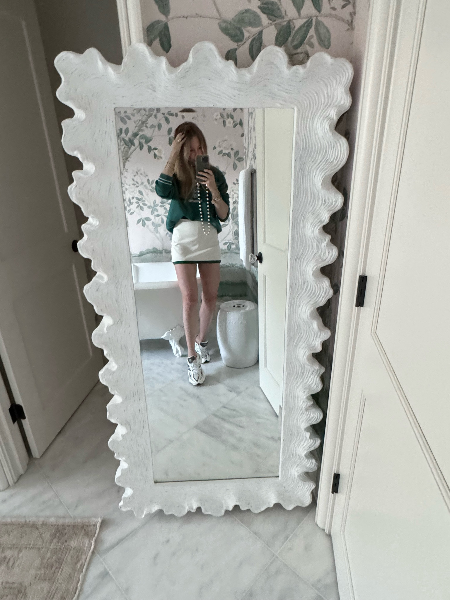 Another way to wear the Olympic sweatshirt. This Reformation set trim is an exact match for the green, and it’s the same green in these 9060s too. 