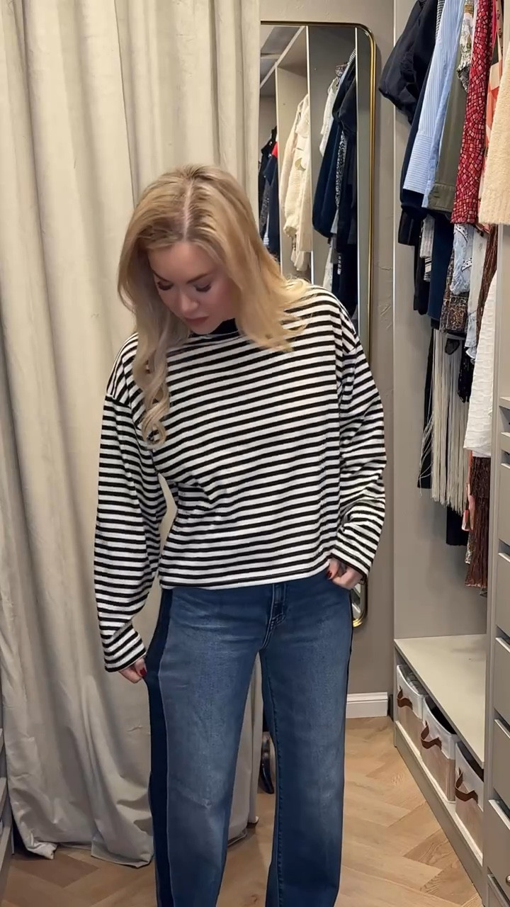 Jeans
Wide leg jeans
Stripe top


#LTKSeasonal #LTKdayinmylife #LTKootd