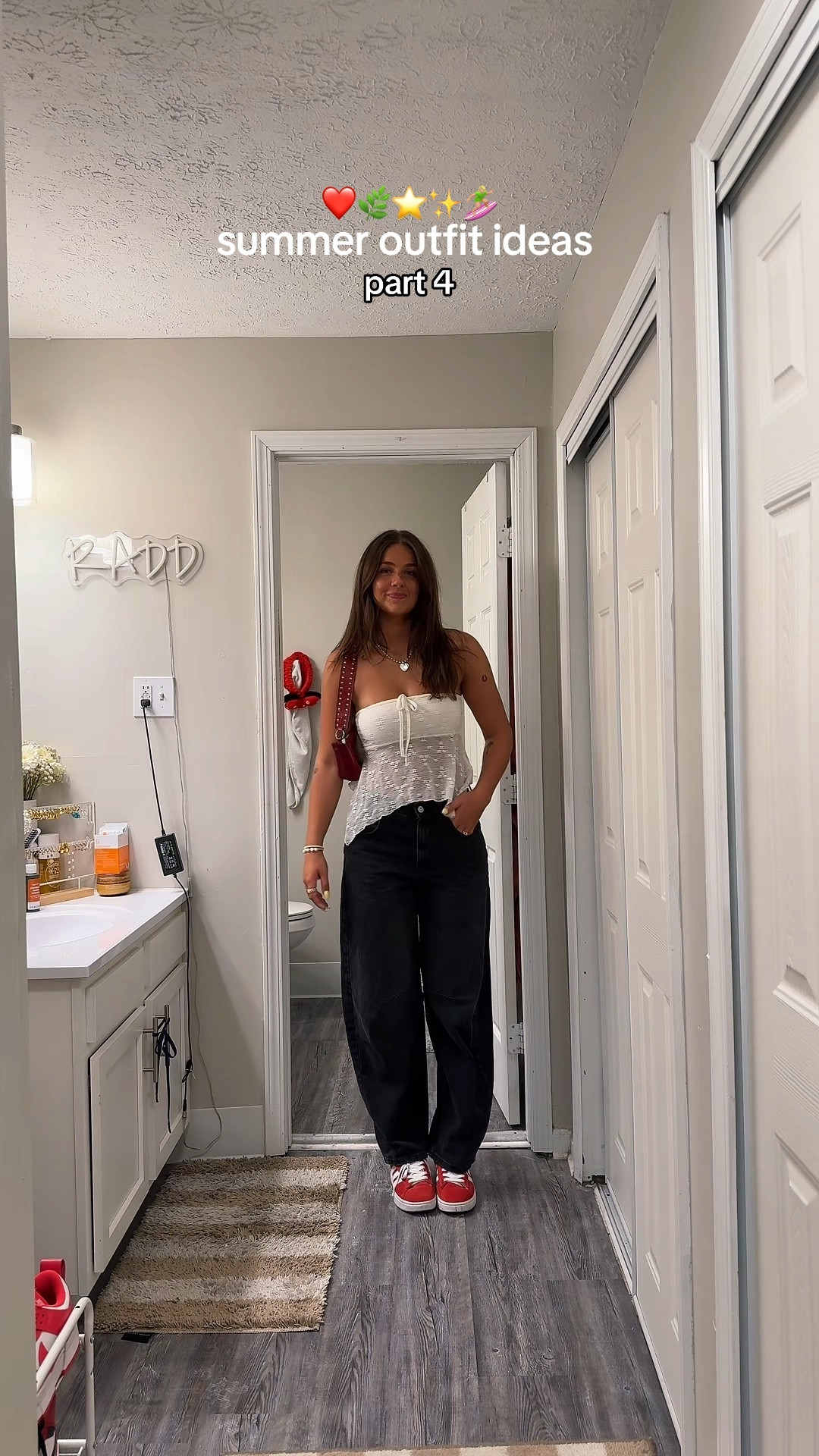 this fit >>>> 🩷✨
    my top is edikted but i linked some similiar ones!!