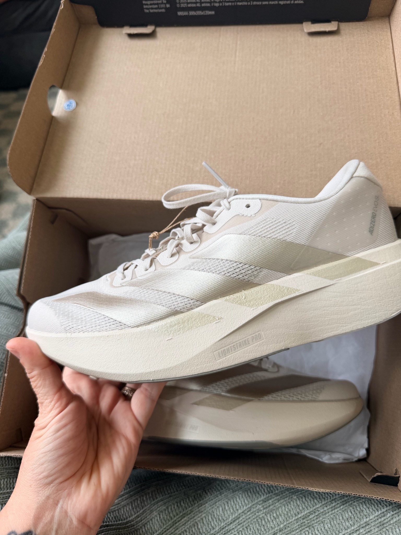 The lightest most comfy sneakers! Size down 0.5 size!

#LTKmomlife #LTKSaleAlert #LTKOver40