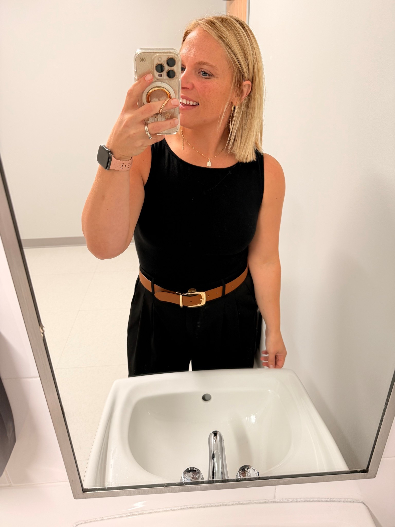Simple and comfy work outfit 

#LTKWorkwear #LTKFindsUnder50 #LTKSeasonal