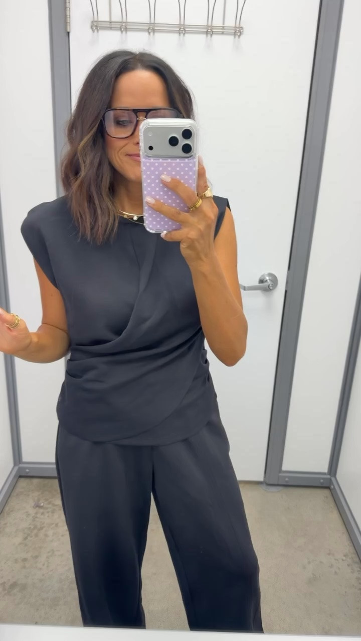 I’m obsessed with how chic this set looks 😍 the drape in the top & wide-leg pants make it look SO much more expensive than Walmart!

@Walmart 

#WalmartFinds #WalmartFashion #WalmartStyle #AffordableFashion #LTKFinds #LTKStyle #LTKCreator #FallFashion #FallStyle #EverydayStyle