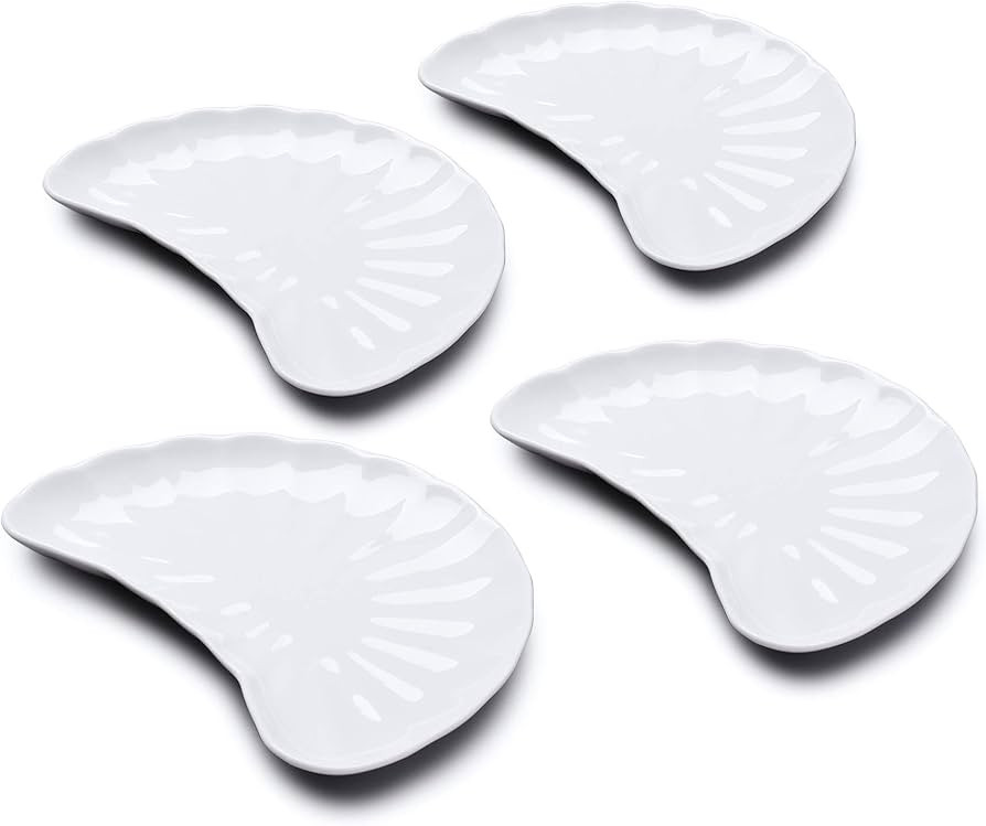 WM Bartleet & Sons 1750 TSET170 Set of 4 Porcelain Traditional Crescent Shaped Plates for Salads ... | Amazon (US)