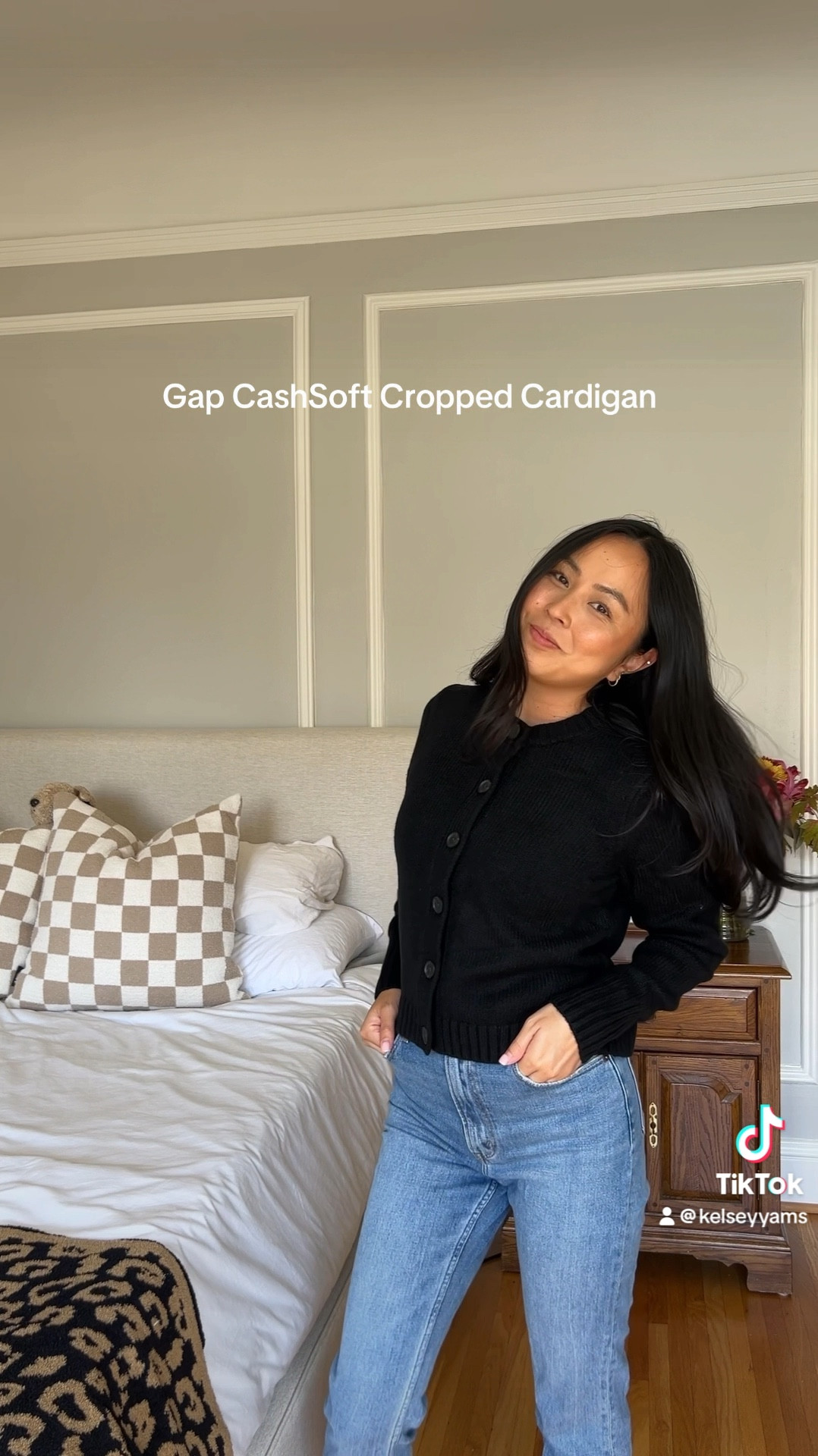 Gap cardigan!! 

#LTKSeasonal #LTKFindsUnder100 #LTKStyleTip