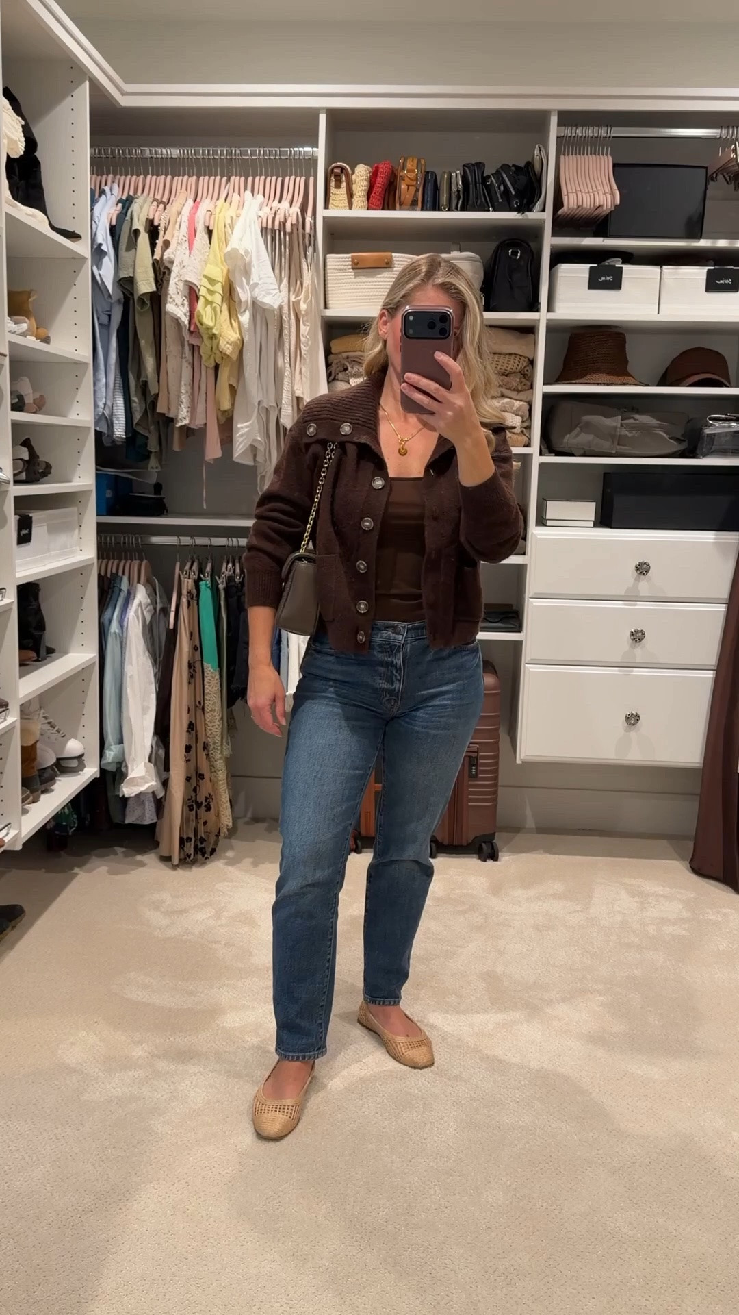 If I could only keep one color palette, it might be this one. 🤎

Chocolate brown + classic denim + woven flats is a combination I reach for every year. It feels polished without trying too hard, and every piece works with so many others in my closet.

These are the kinds of purchases I never regret—classic, versatile, and easy to wear from late summer into fall.

I’ve linked this entire outfit (plus similar options where needed) in my LTK. Save this one for effortless everyday style. ✨

#LTKootd #LTKPetite #LTKSeasonal