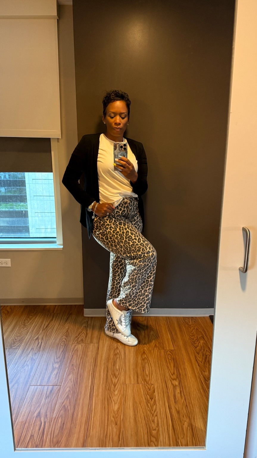 Leopard, but make it effortless 🐆✨
These wide-leg leopard pants are the statement I just kept everything else clean and classic. White tee, black cardi, comfy sneakers… done. Easy, elevated, and perfect for running the day like I own it.

Linked on my LTK 🤍

Hashtags:
#LTKStyle #LTKFinds #LTKUnder100 #LeopardPrint #StatementPants #WideLegPants #CasualChic #EverydayStyle #CorporateCasual #EffortlessStyle #WeekendOutfit #WomenInStyle #NeutralWithEdge #StyleInfluencer #ShopMyLook

#LTKMidsize #LTKWorkwear #LTKOver40
