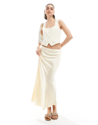 New Look satin bias midi skirt in butter yellow | ASOS (Global)