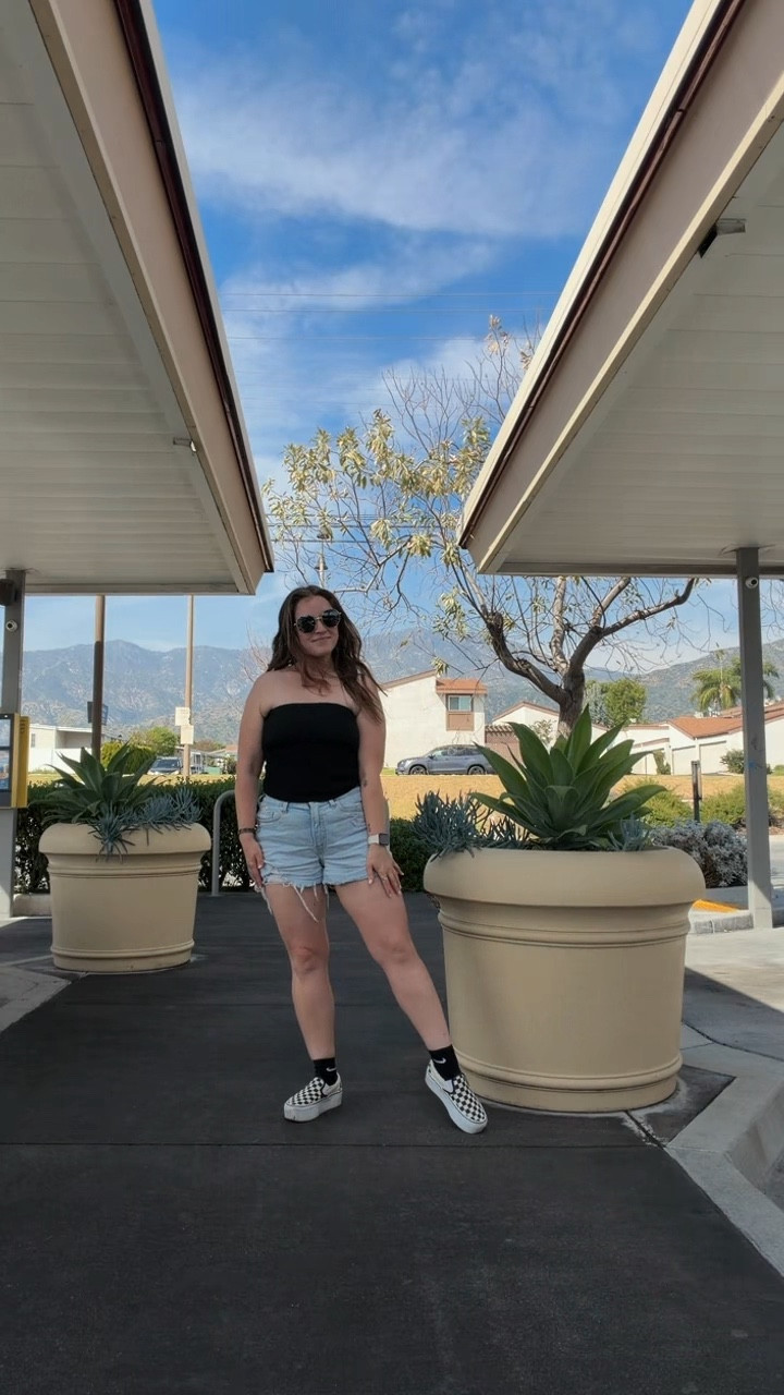 It’s hot, so we are in a summer fit 

#LTKgrwm #LTKootd #LTKdayinmylife