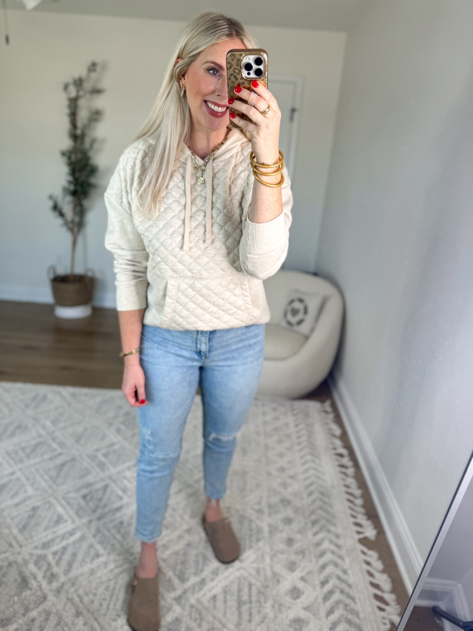 Daily try on, Walmart outfit, Walmart fashion, Walmart try on, time and tru, quilted hoodie, clogs 

Medium 

#LTKFindsUnder50 #LTKStyleTip #LTKSeasonal