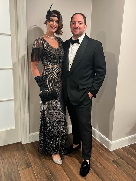 I discovered the ultimate destination for all things 1920’s. If you’re going to a Gatsby themed party I’ve got you covered! My gown, purse and headpiece are all from the same brand… and the prices are unbeatable for the quality. (Psst.. my gown was $109!)

20% off site-wide now with code VD20 ❤️

Dress runs TTS. Wearing size medium. 

#LTKstyletip #LTKitbag #LTKsalealert