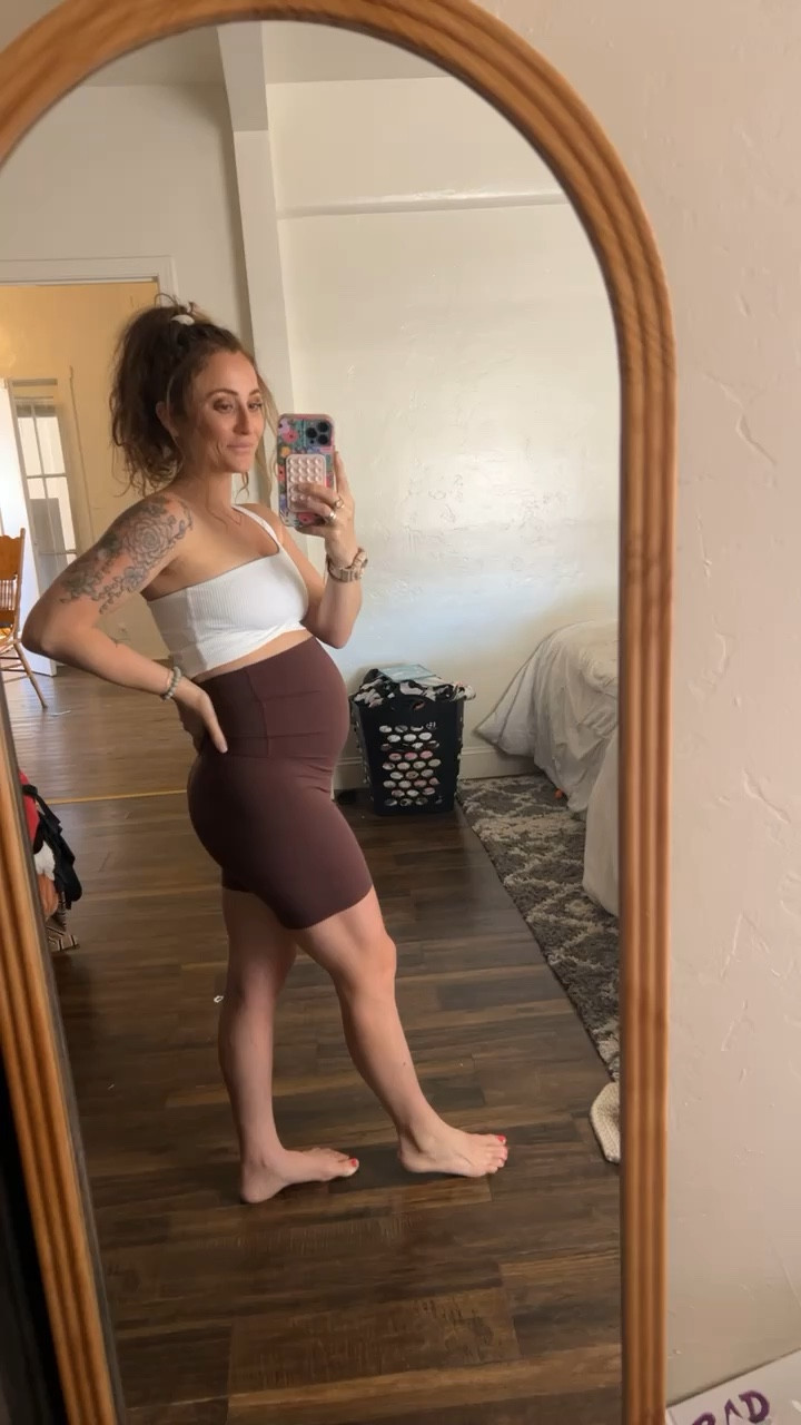 Pregnancy bike shorts - wearing small 
Size 6 in bra
Bump friendly active wear 