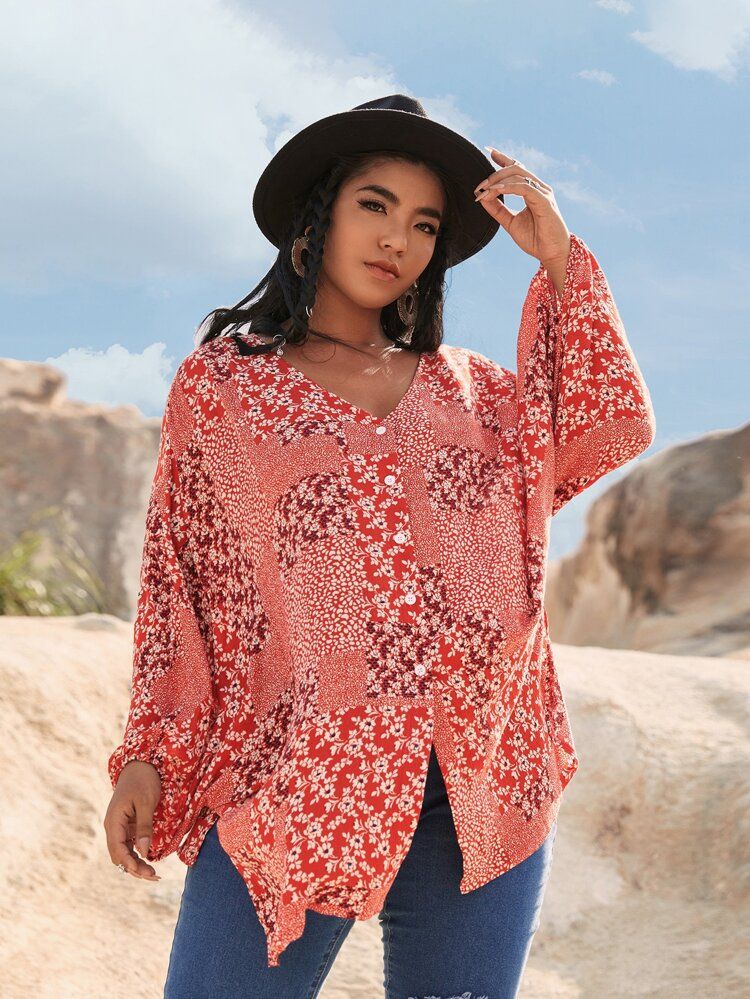Plus Ditsy Floral Batwing Sleeve Blouse | SHEIN
