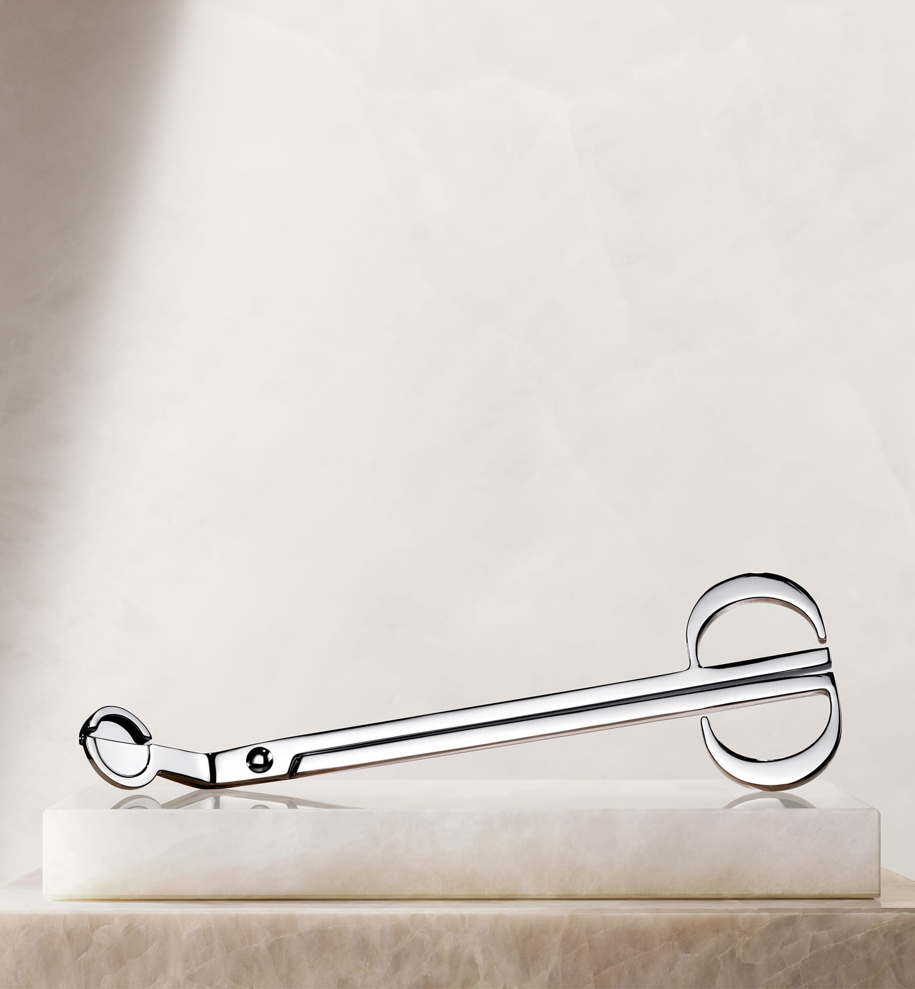 La Collection Privée scented candle wick trimmer | Dior Beauty (US)