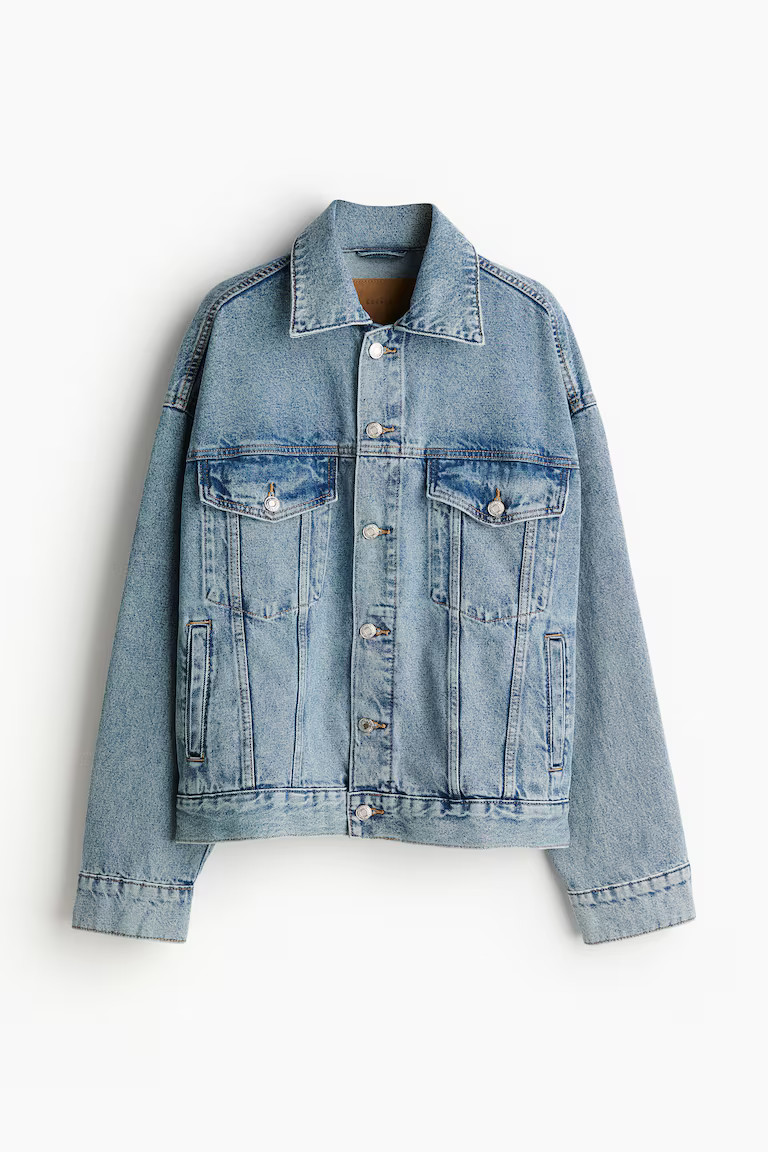 Oversized denim jacket | H&M (UK, MY, IN, SG, PH, TW, HK)