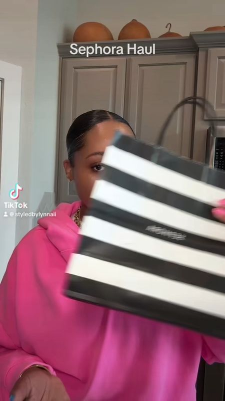 Sephora Haul 
Beauty 
Beauty products 
Skincare 
Makeup 


#LTKbeauty #LTKVideo #LTKfindsunder50