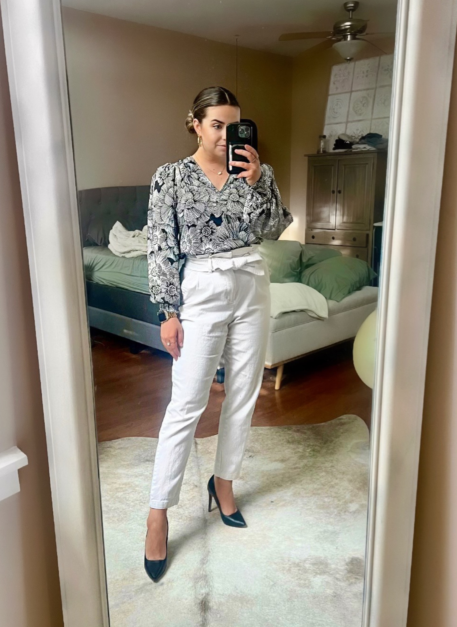 Top: xs 
Pants: 4 
Heels: I size down 1/2 

#business #businesscasual #corporate #petite#petitechic #businesssttire #office #summerworkwear #workwear #amazon

#LTKstyletip #LTKunder100 #LTKworkwear