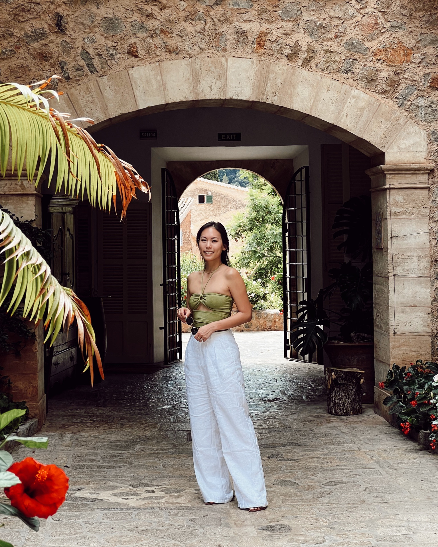 Top: princesspolly
Pants: dissh

#LTKeurope #LTKSeasonal #LTKtravel