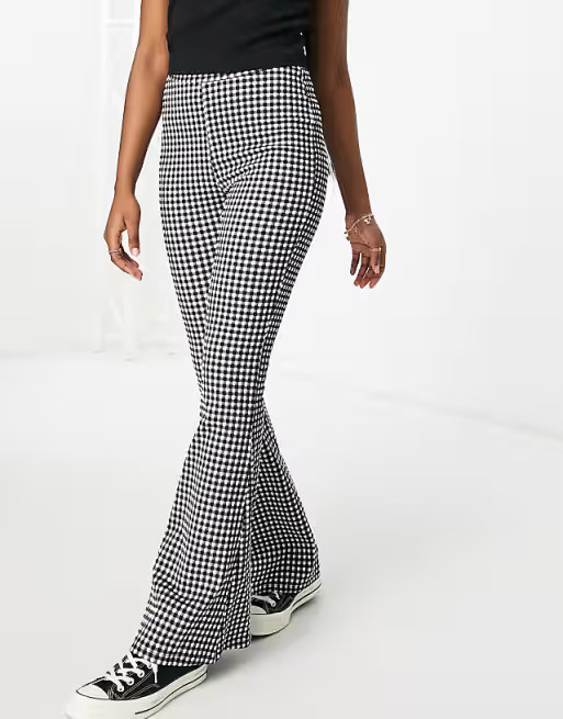 New Look seersucker flare in black gingham | ASOS | ASOS (Global)