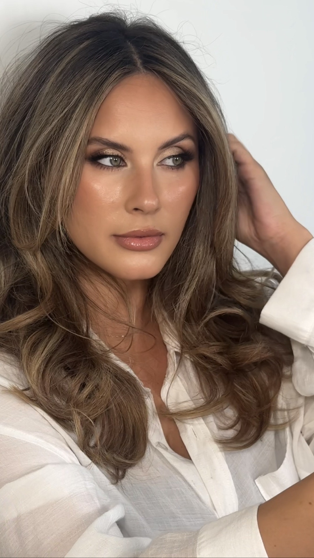 Bronzed and Glowy baby shower makeup look 🤎