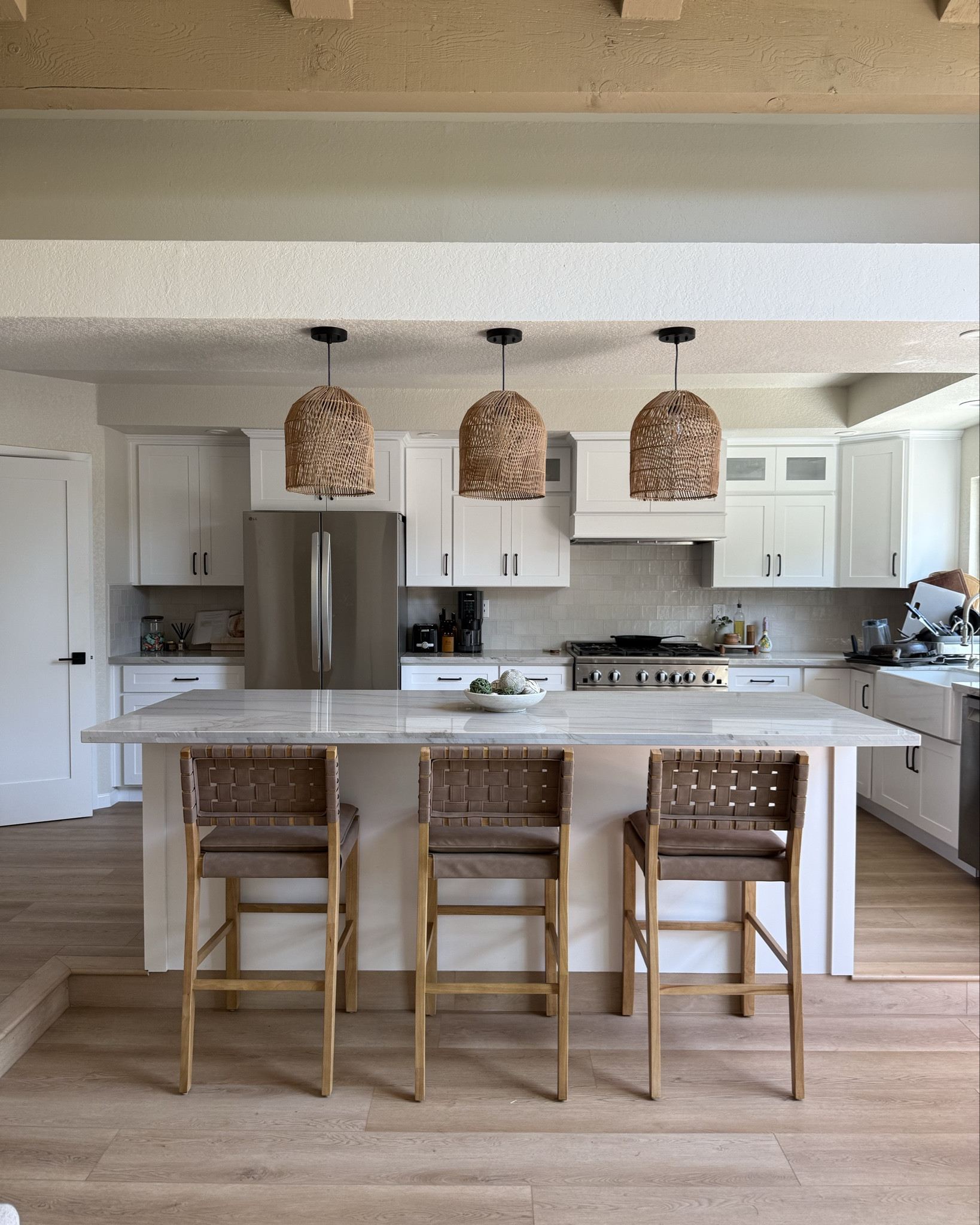 Our kitchen!!

Kitchen design, barstools, pendant lights, coastal kitchen, kitchen neutrals, kitchen island 

#LTKHome