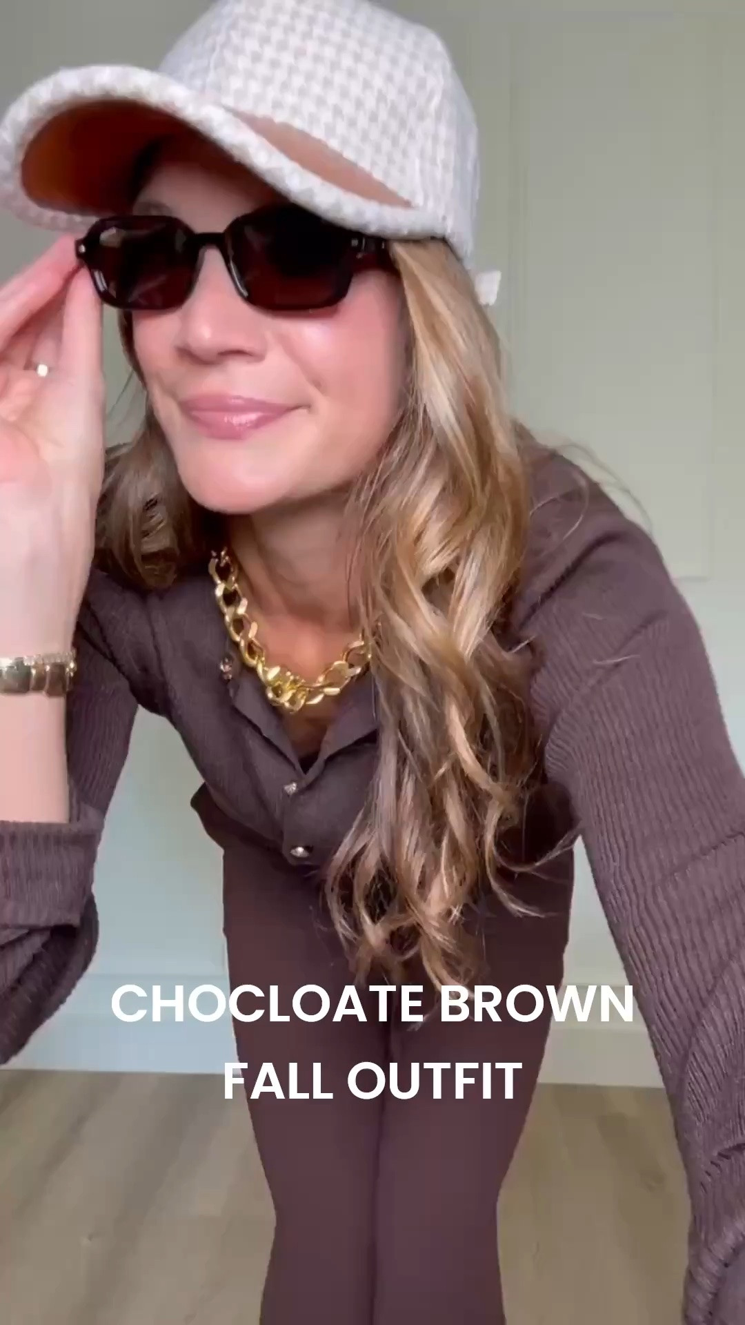Chocolate brown is having a major fall moment. I love keeping the whole outfit in warm brown tones for an easy monochromatic look that feels so polished.

chocolate brown outfit, brown fall outfit, monochromatic outfit, fall fashion, brown pants, fall outfit idea, neutral fall outfit, tall girl style, everyday fall outfit, autumn fashion, StangandCo