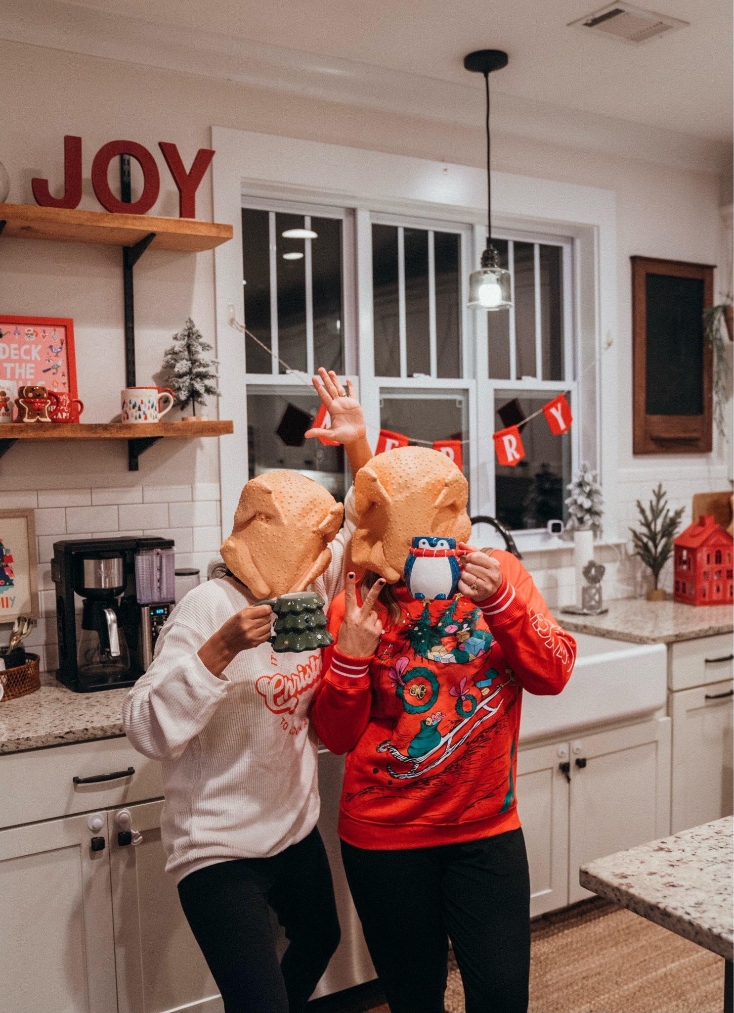 What’s your favorite holiday tradition?!?! 🦃🎄

#LTKStyleTip #LTKHome #LTKSeasonal