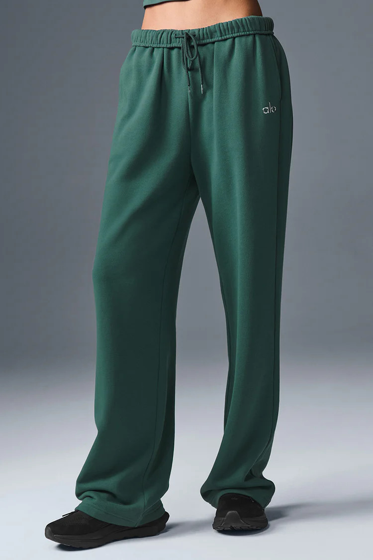 Accolade Straight Leg Sweatpant | Alo Yoga (US)