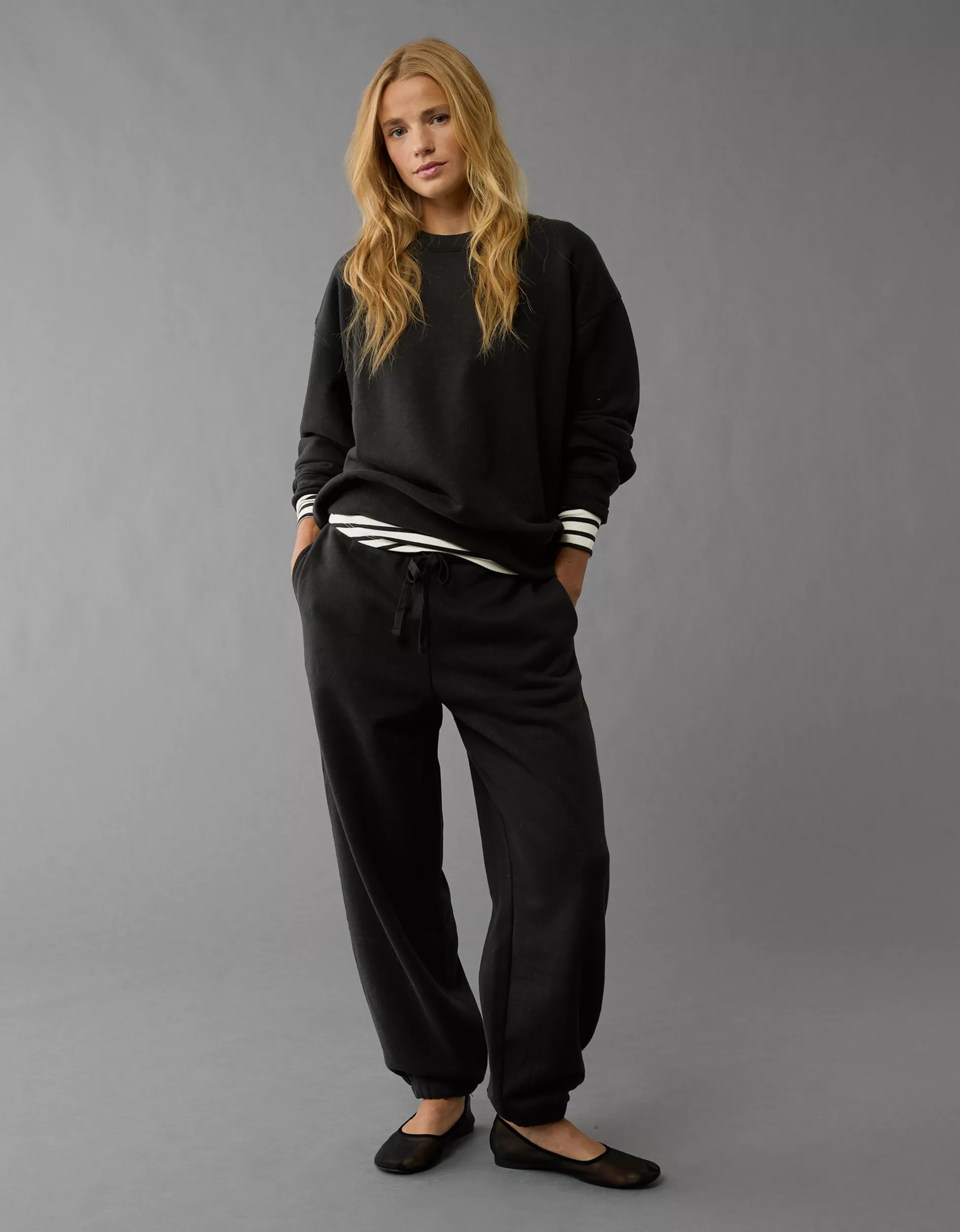 AE Everyday Luxe Crew Neck Sweatshirt | American Eagle Outfitters (US & CA)